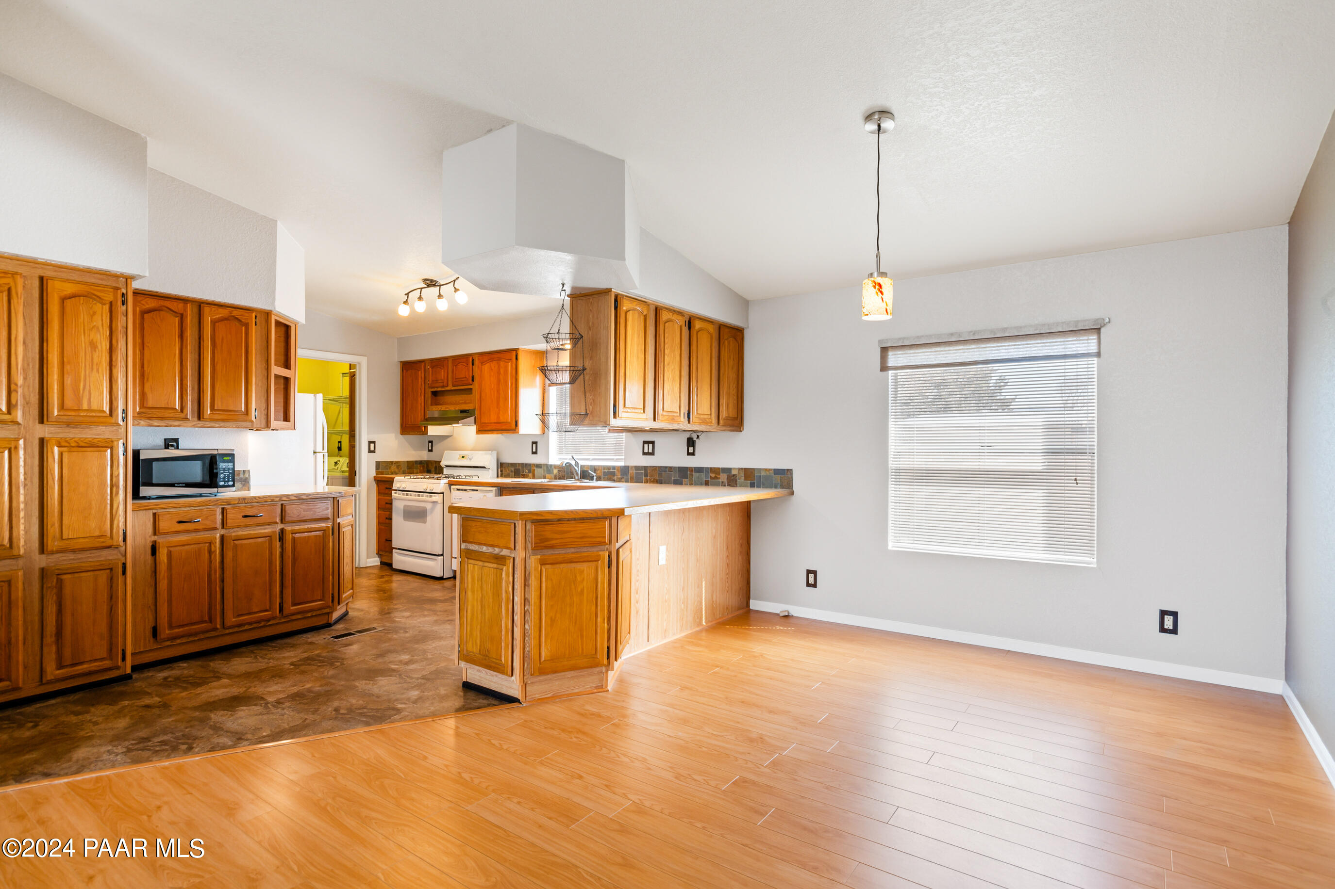 6295 N Moonlight Way