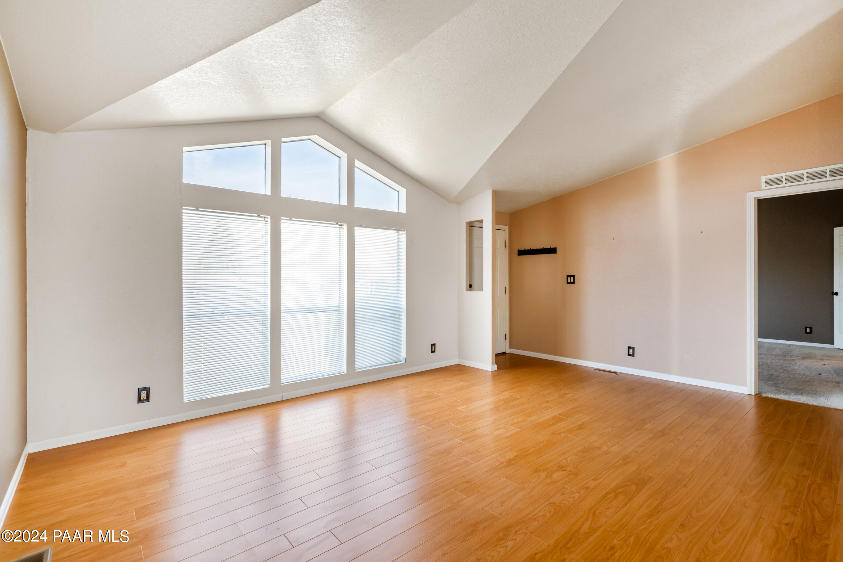 6295 N Moonlight Way