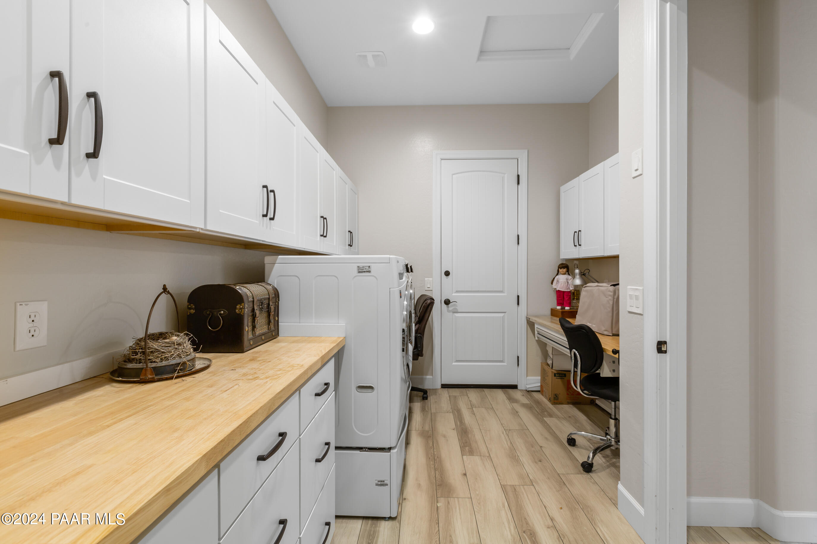 5349 Autumn Leaf Lane