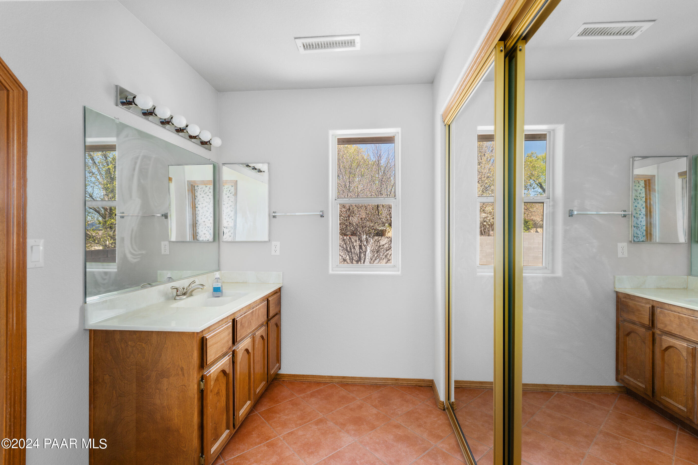 5440 N Mesquite Drive