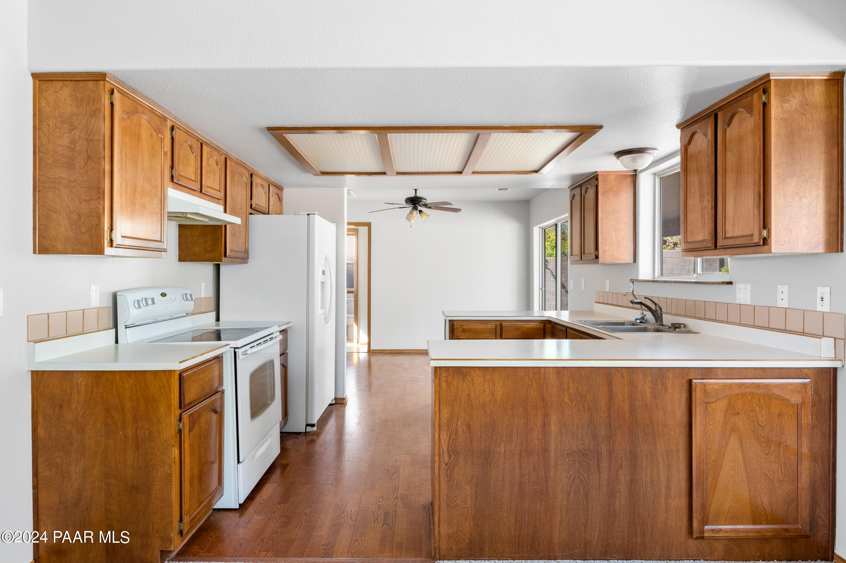 5440 N Mesquite Drive