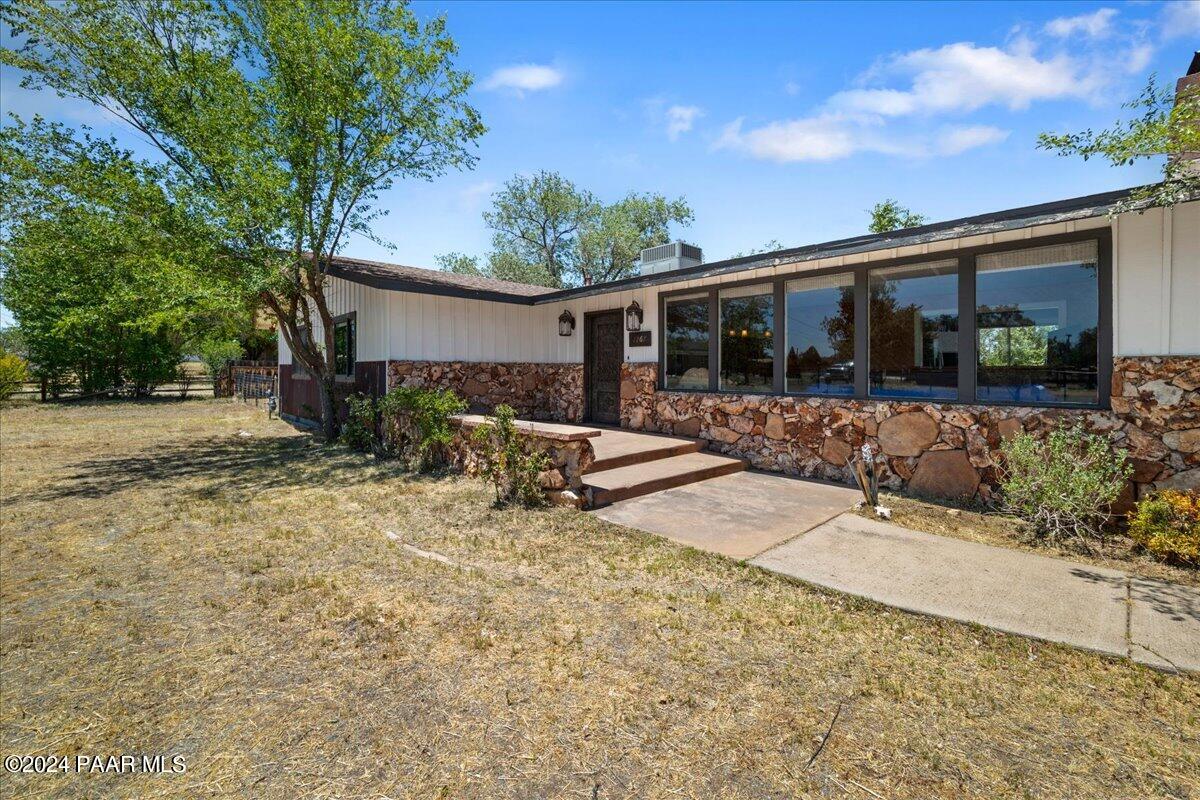 1267 Sierra Vista Drive