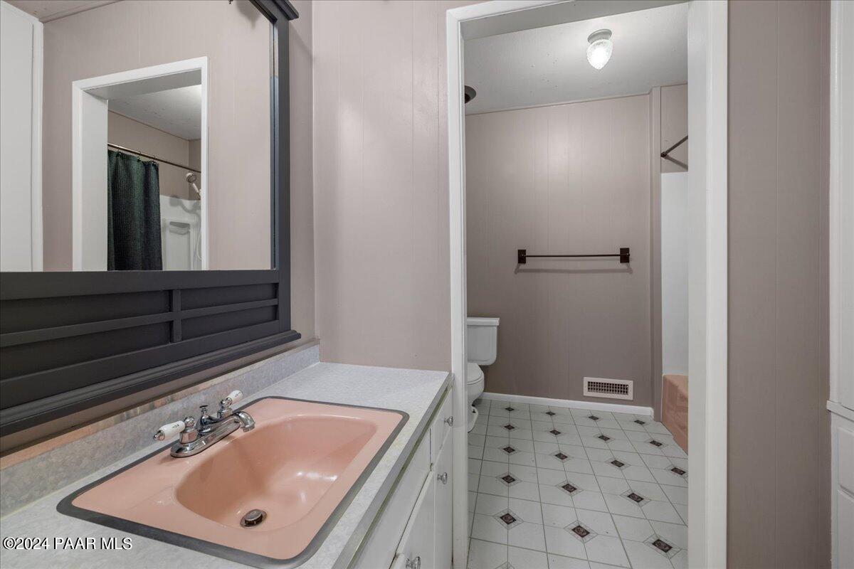 1267 Sierra Vista Drive