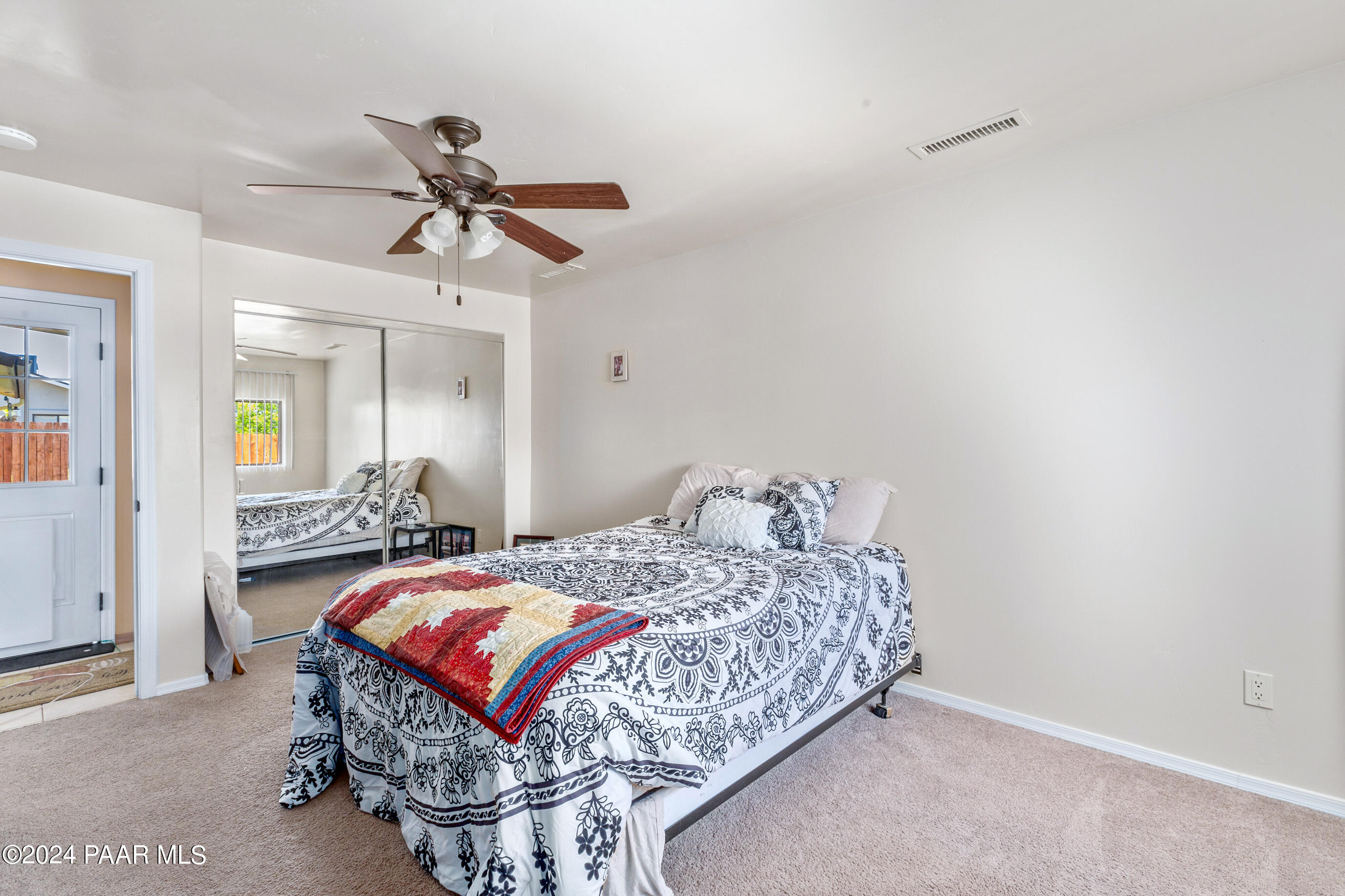 5080 N Roadrunner Drive