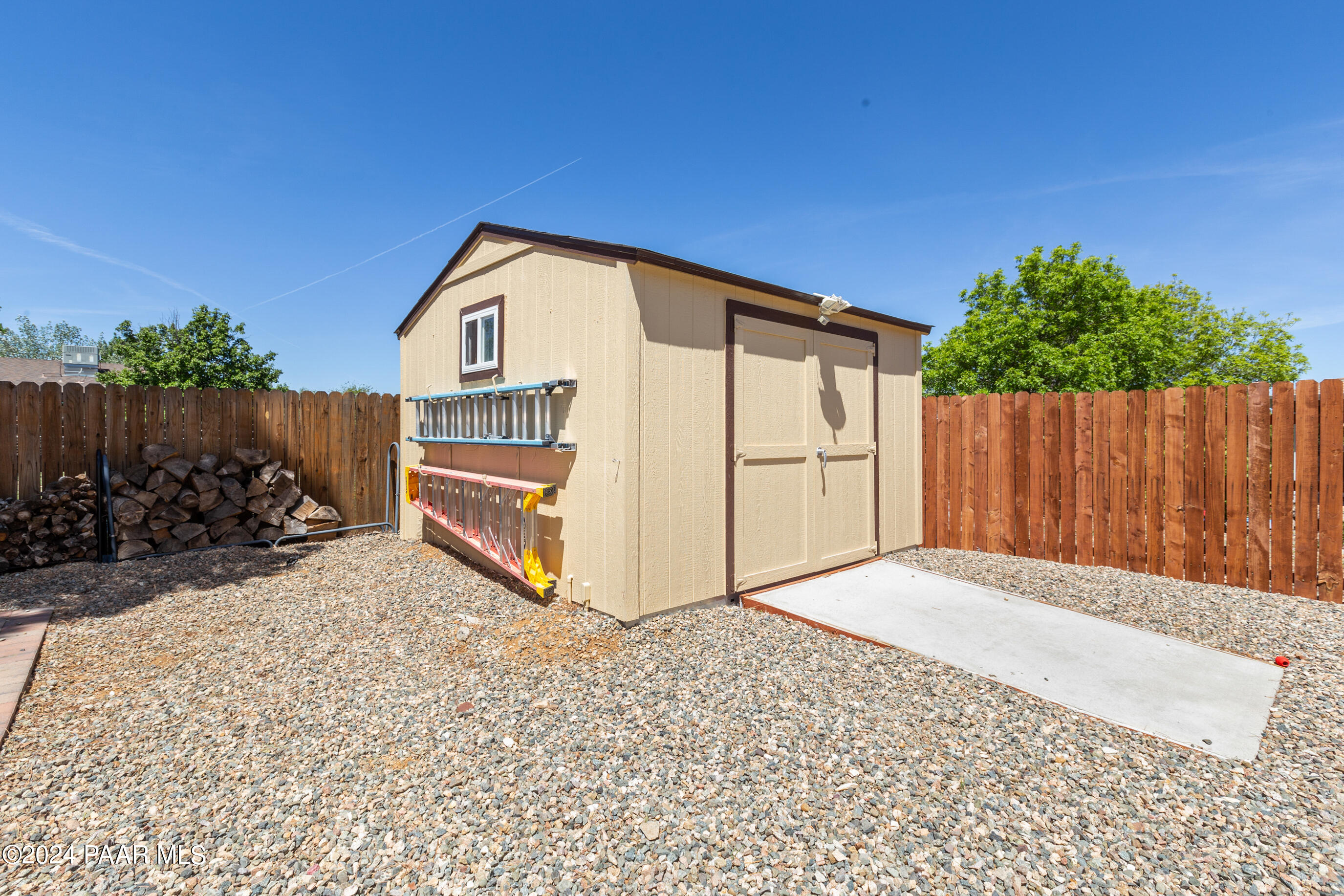 5080 N Roadrunner Drive