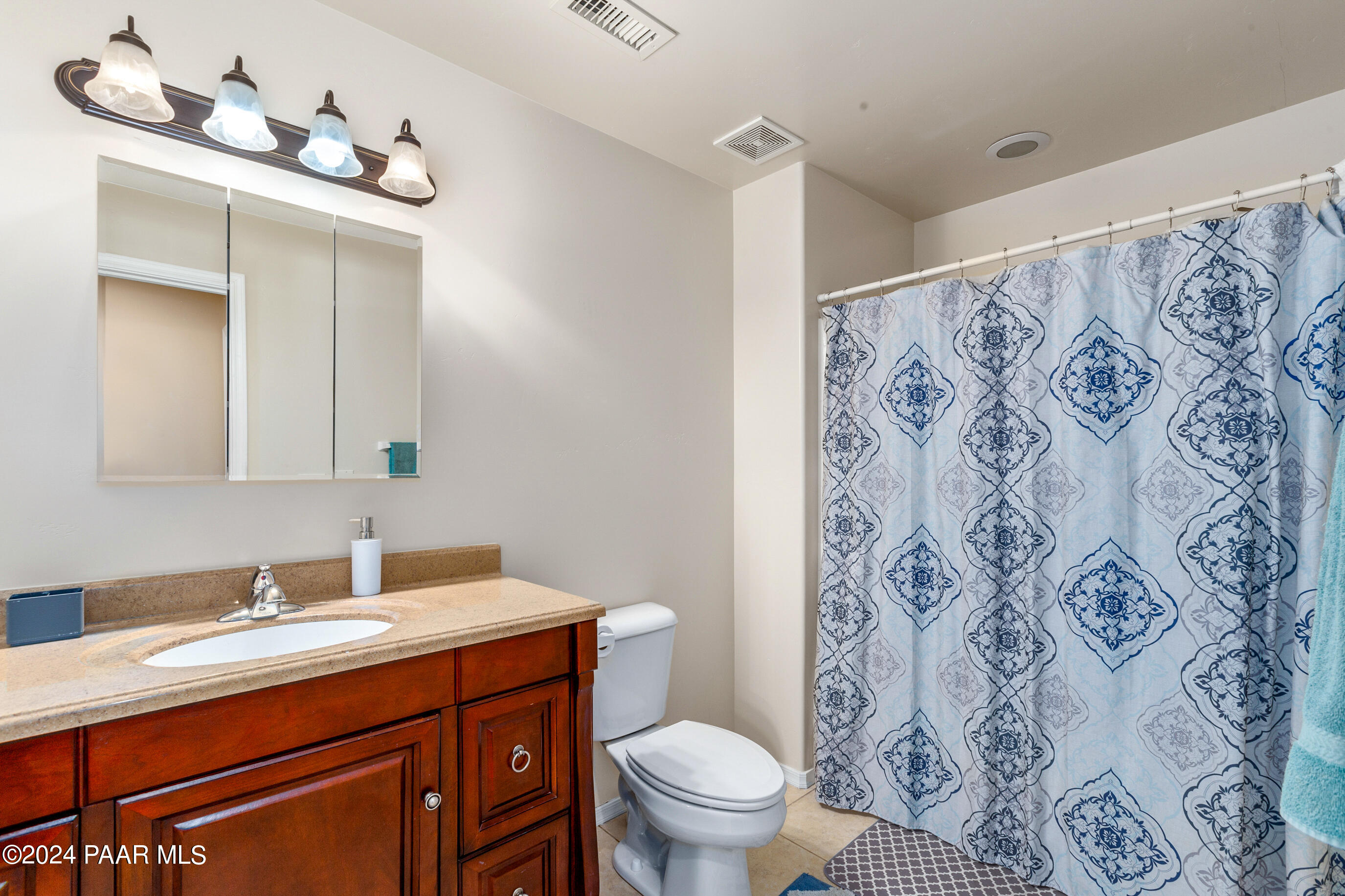 5080 N Roadrunner Drive