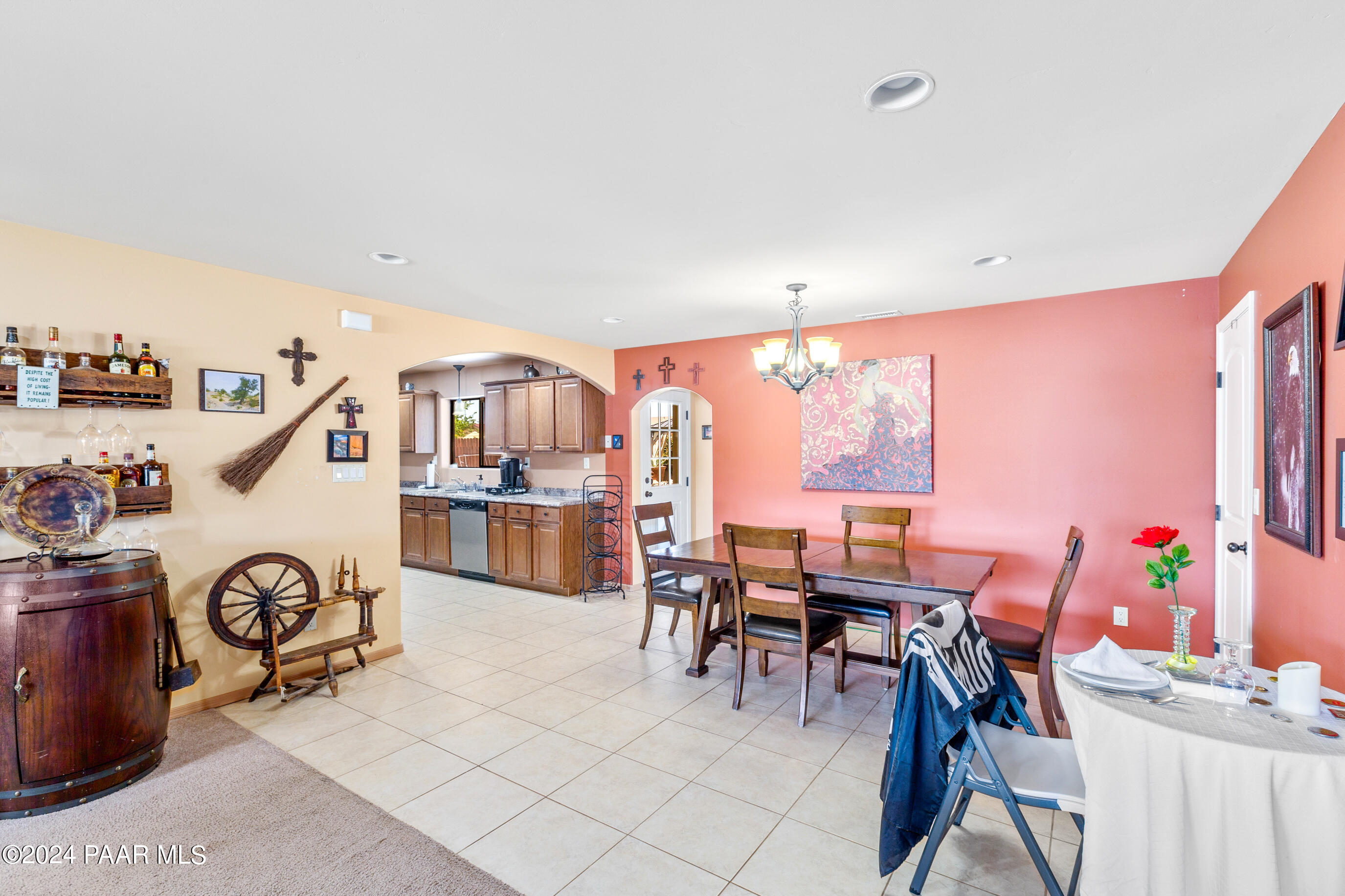 5080 N Roadrunner Drive