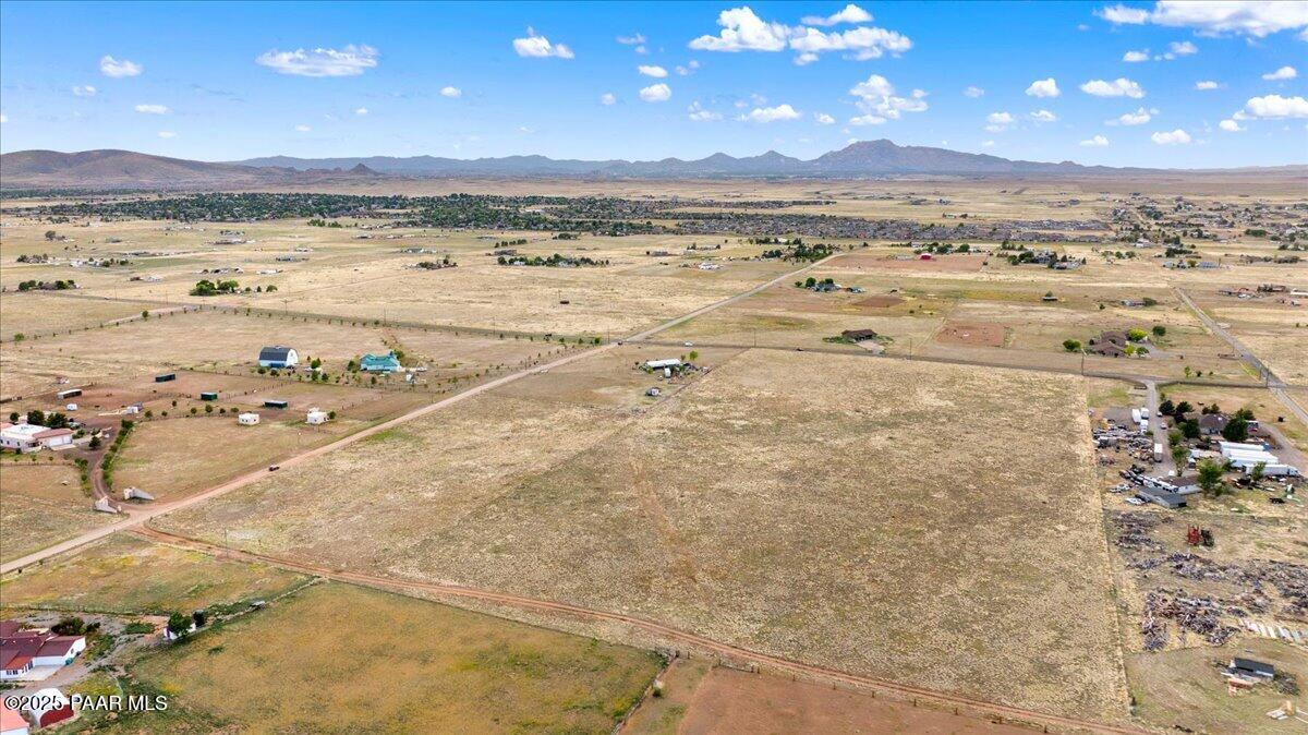 8855 N Coyote Springs