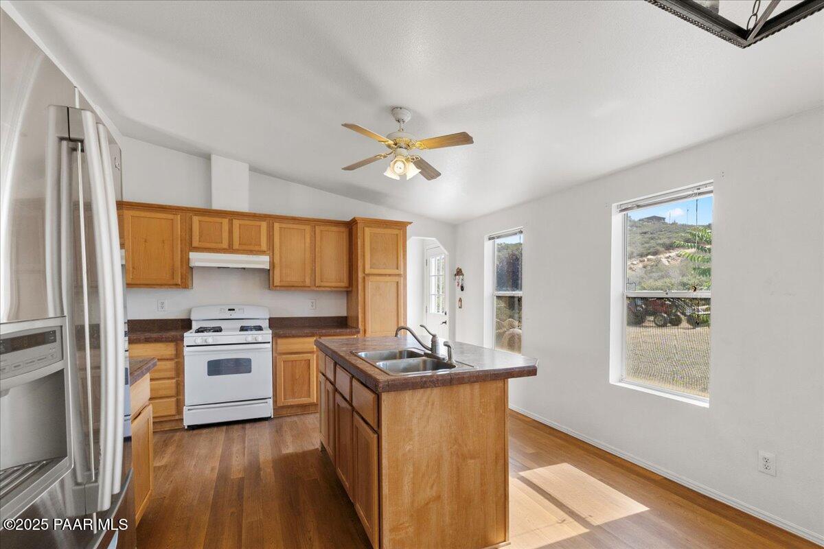 325 N Old Coach Trail