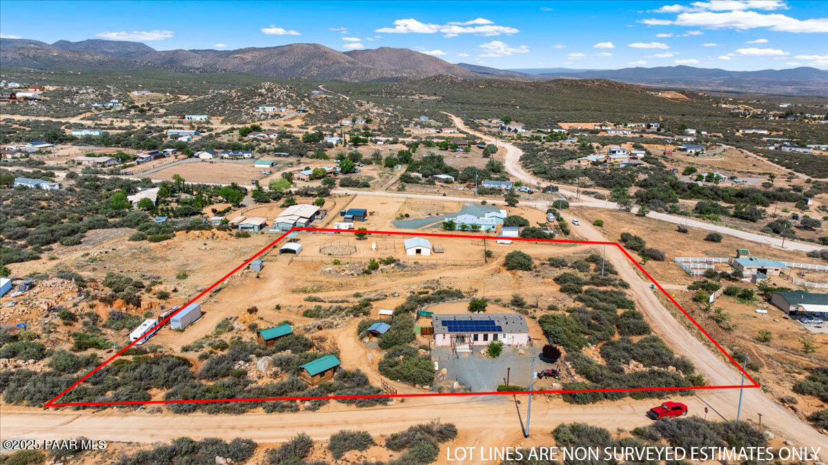 325 N Old Coach Trail