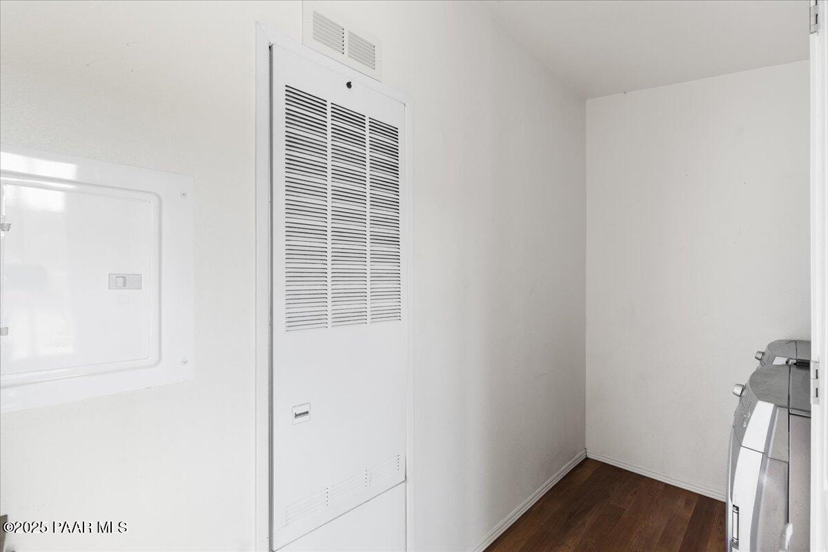 325 N Old Coach Trail