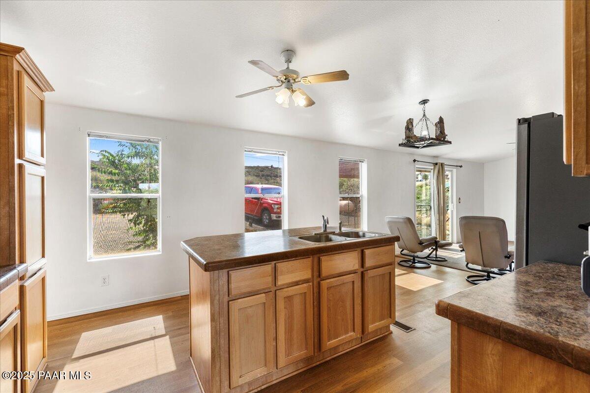 325 N Old Coach Trail