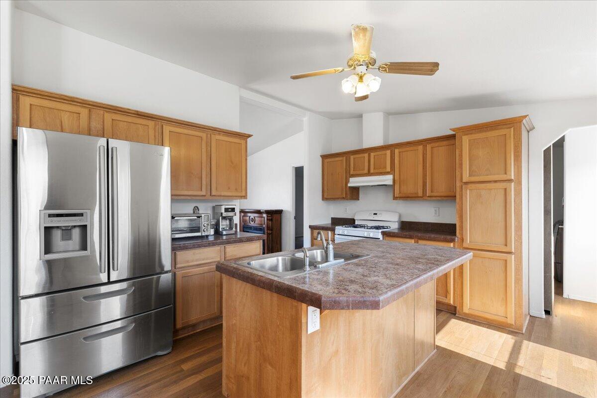 325 N Old Coach Trail