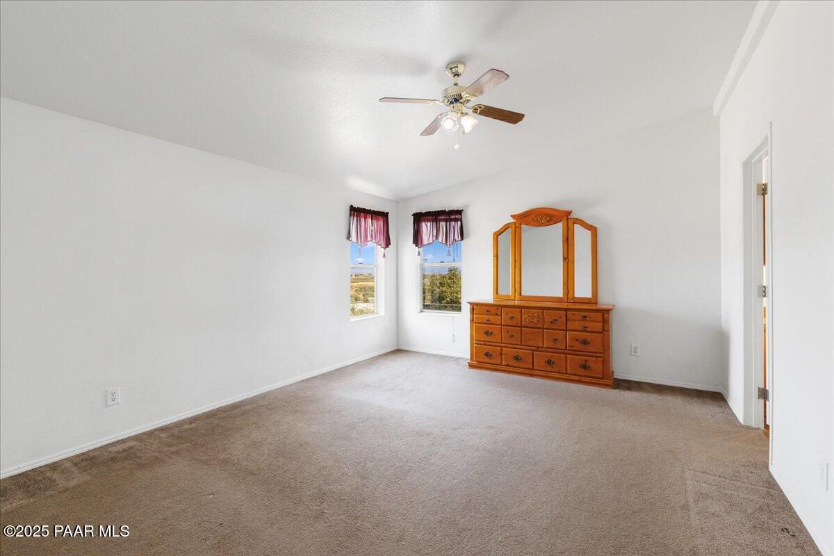 325 N Old Coach Trail