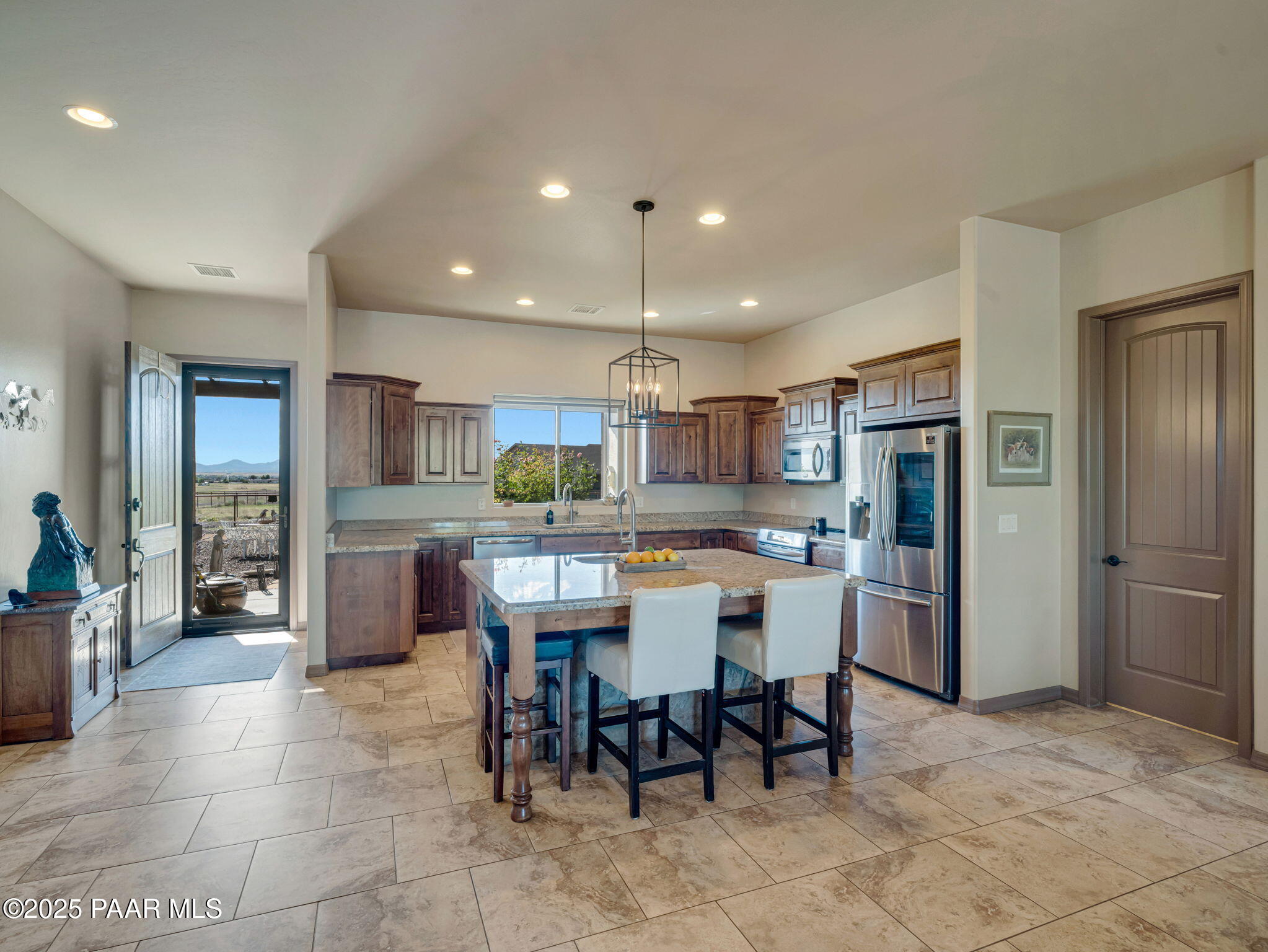 8833 N Grass Valley Lane