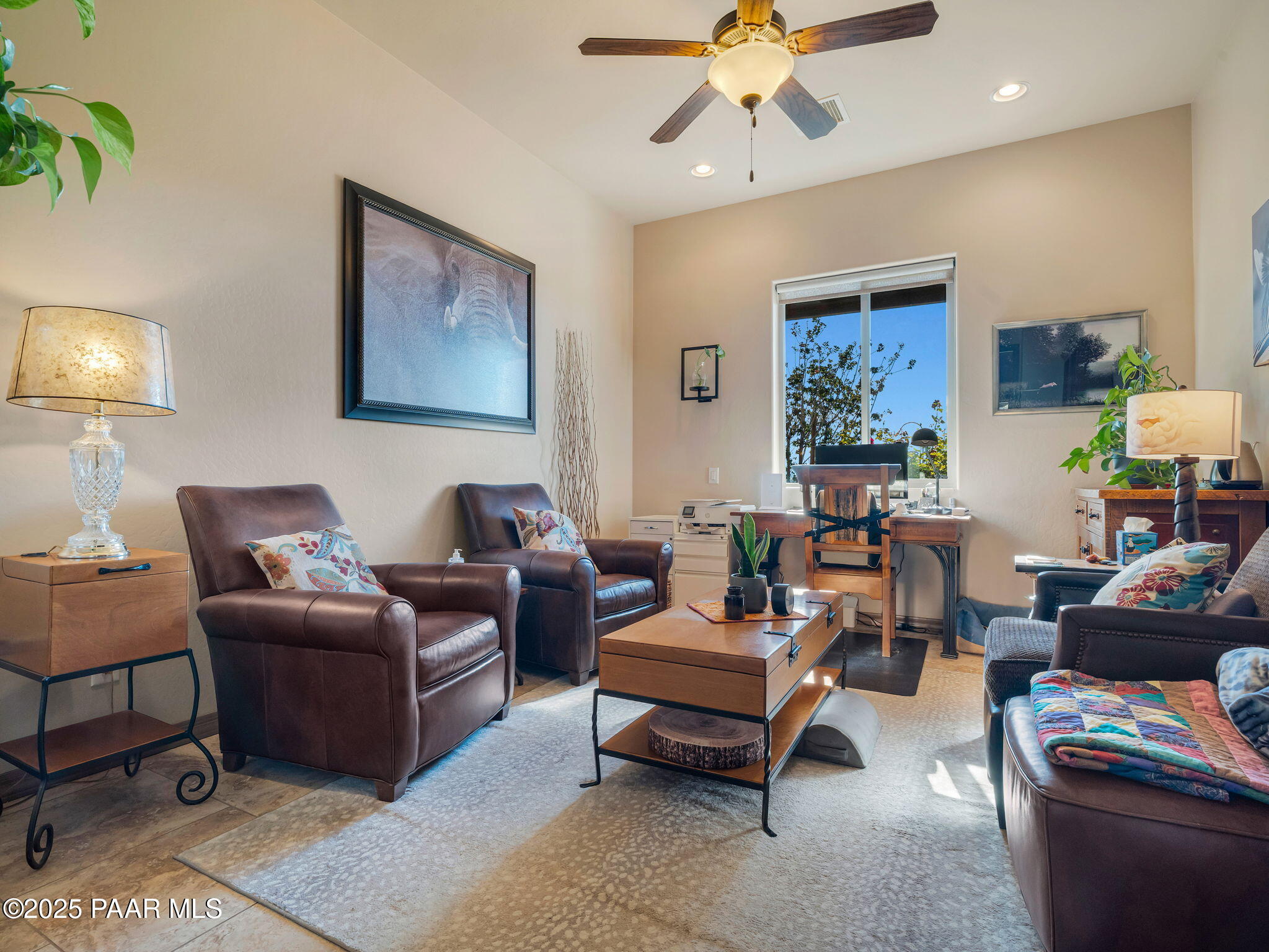 8833 N Grass Valley Lane