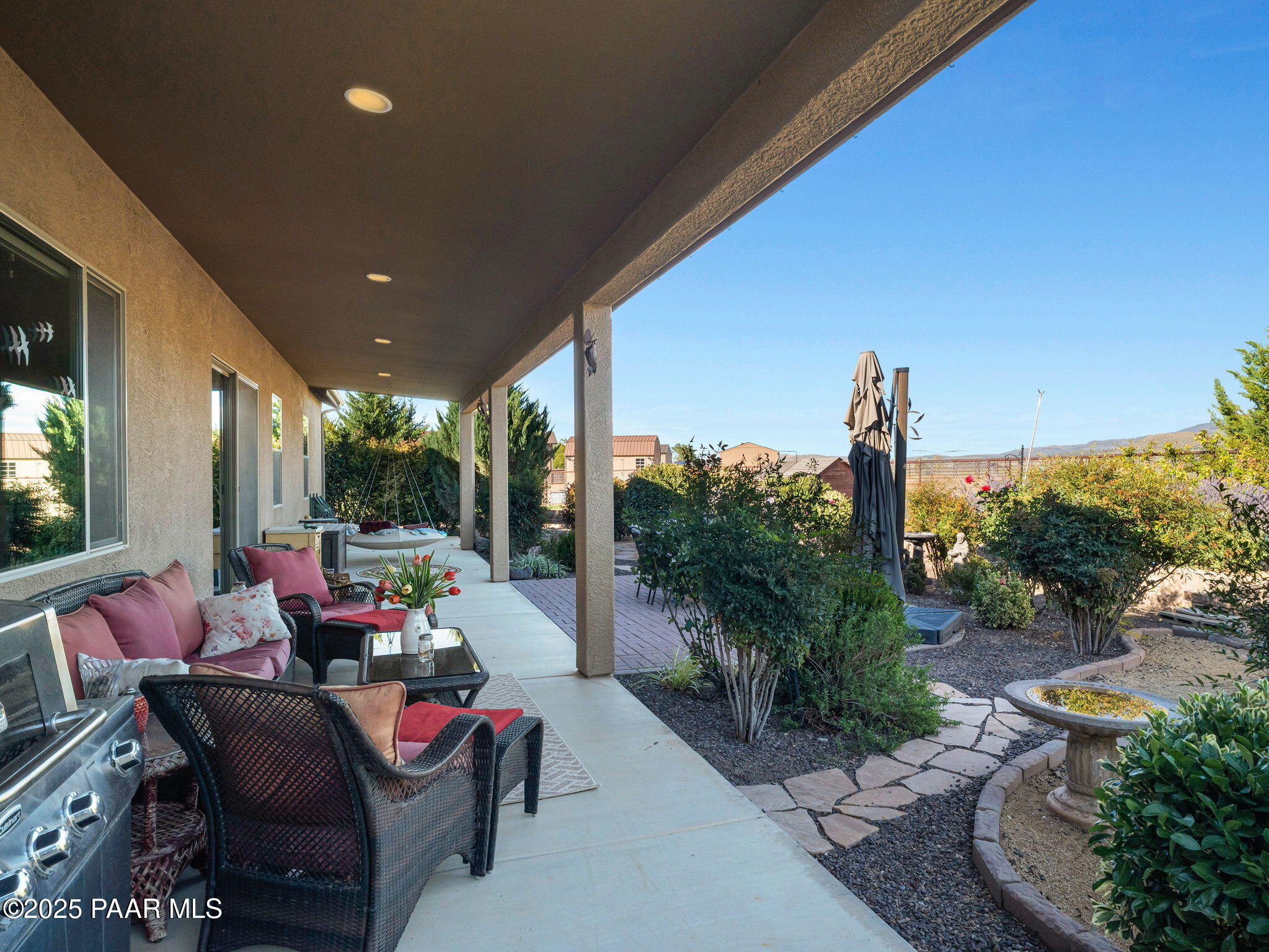 8833 N Grass Valley Lane