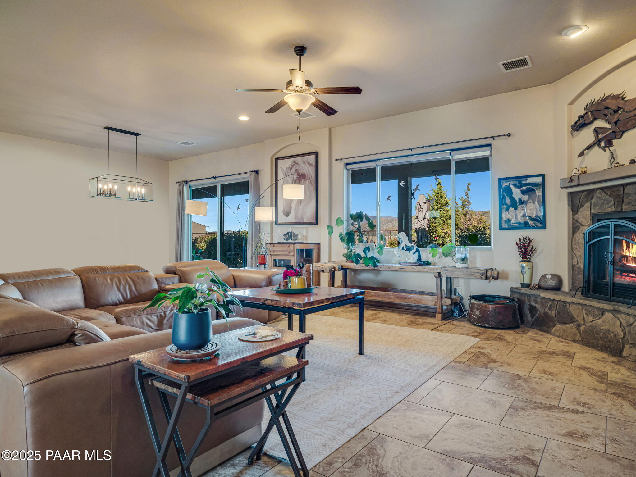 8833 N Grass Valley Lane