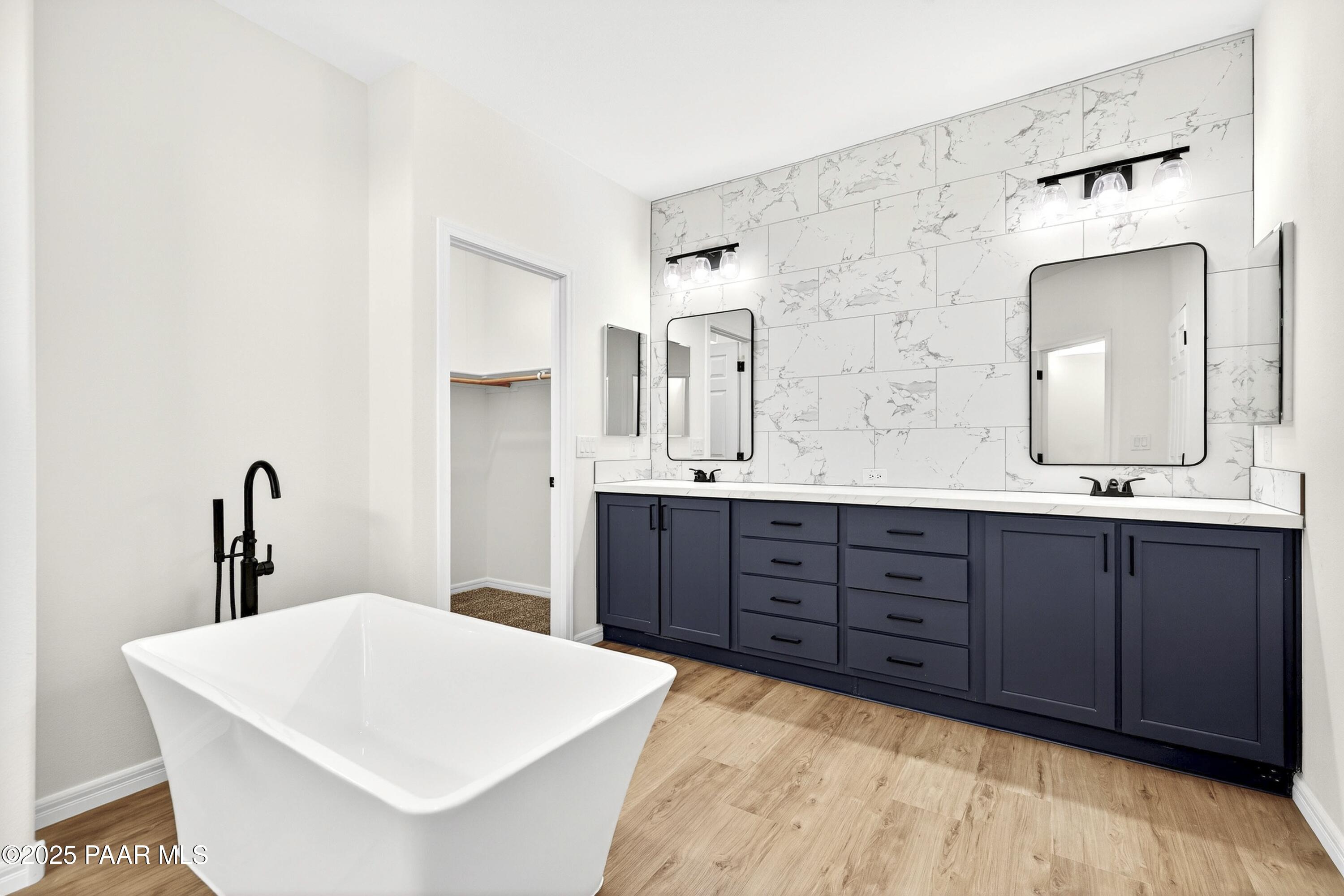 4579 W Iron Horse Trail