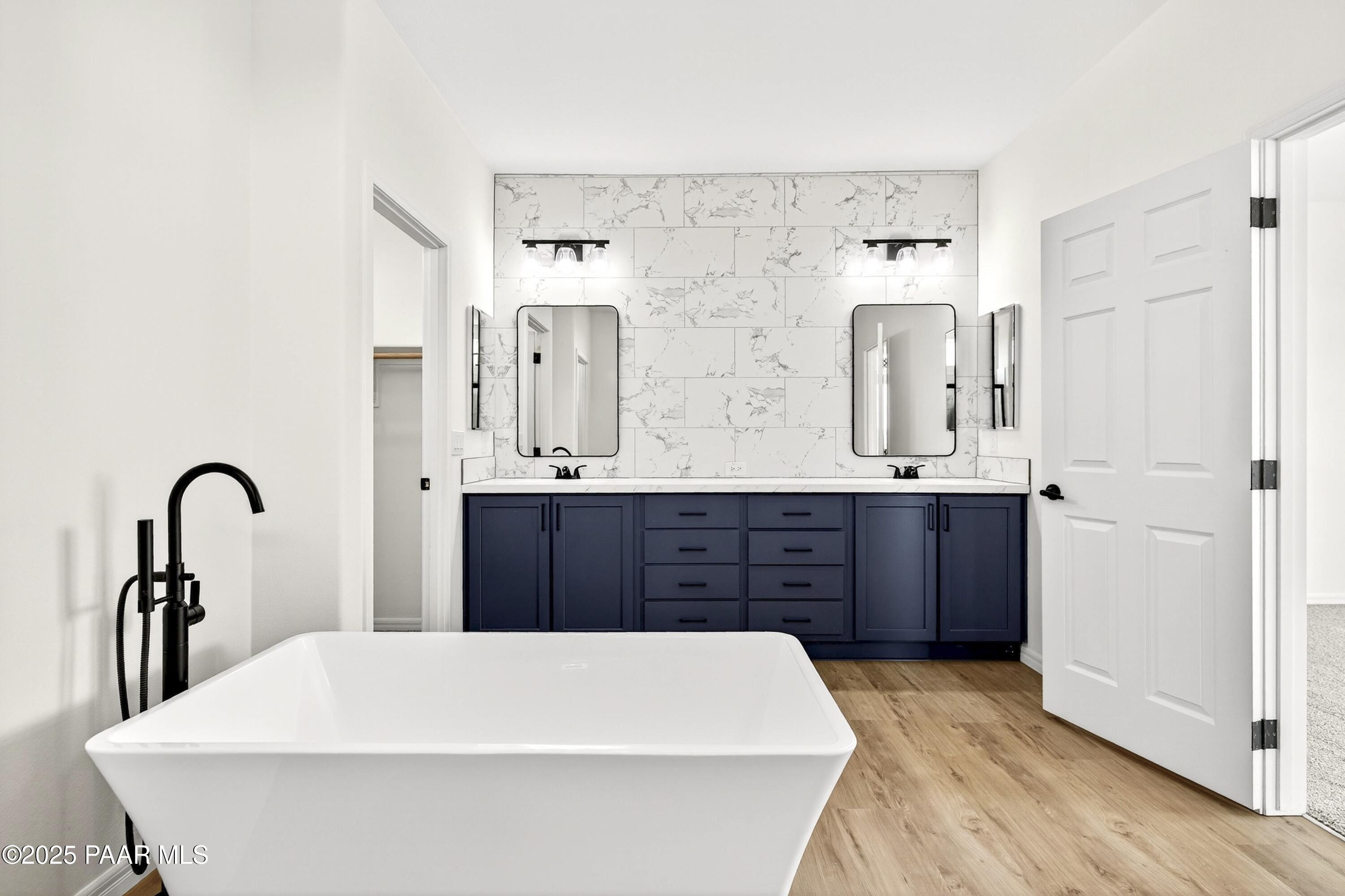 4579 W Iron Horse Trail