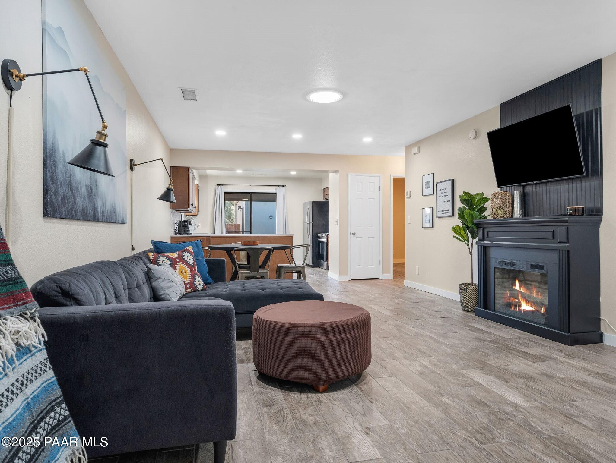 352 Rim Rock Circle Unit: 2