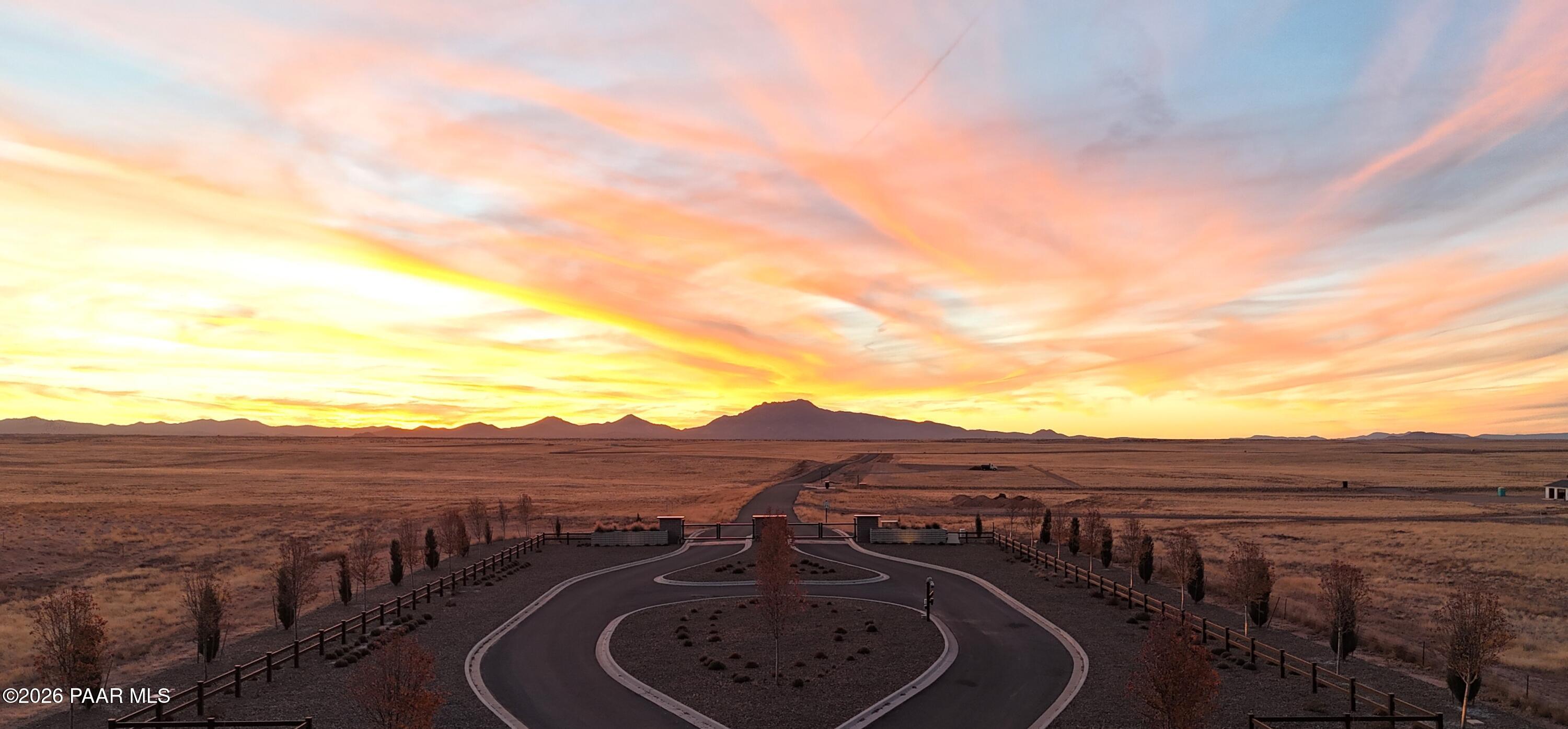 42 E-4 Smoked Oak Circle