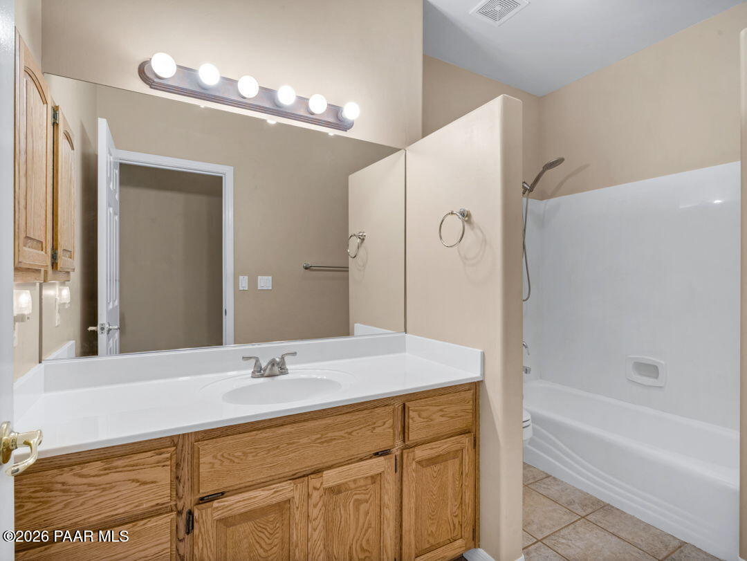 253 Thoroughbred Drive Unit: D