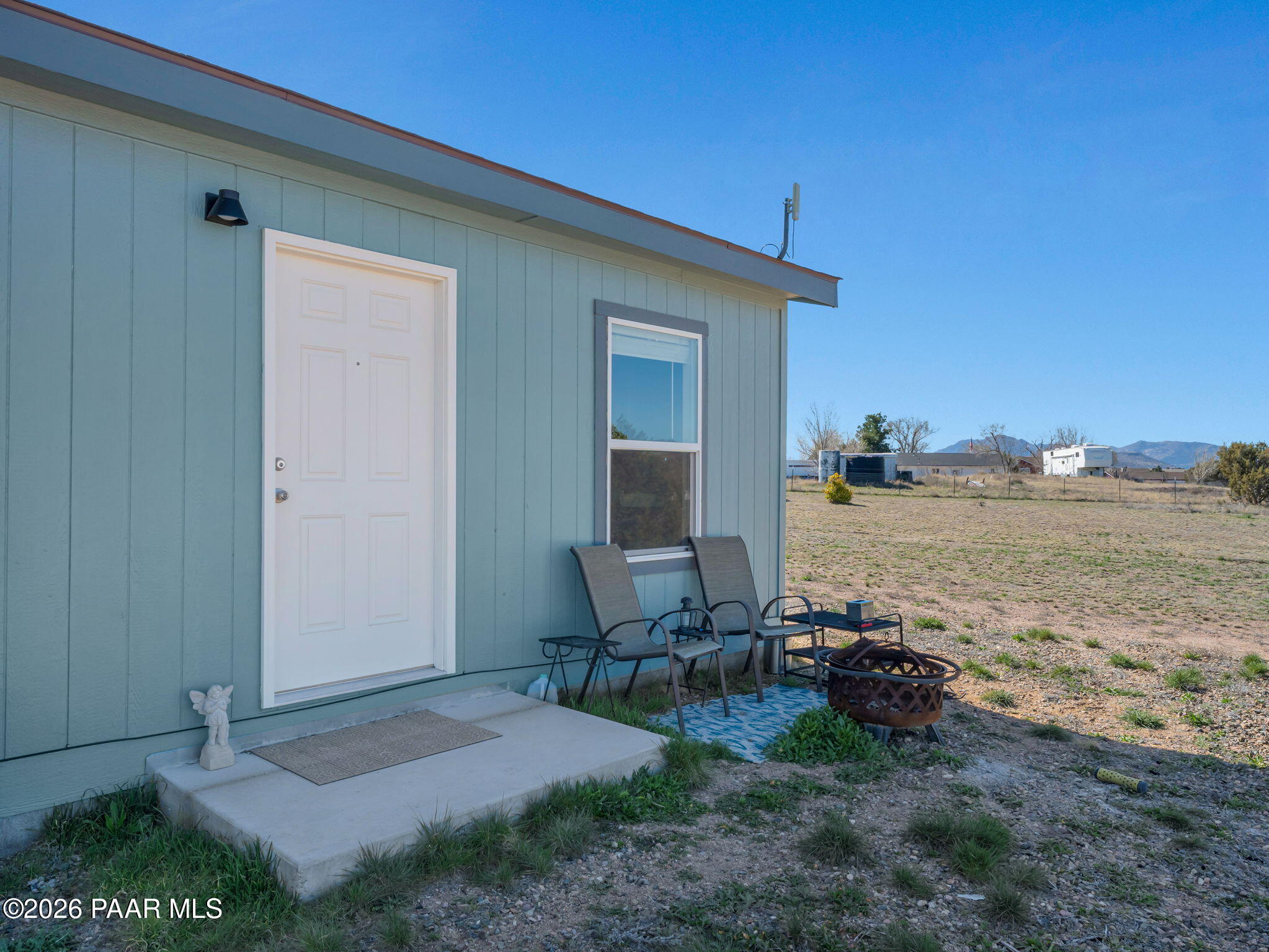 2868 W Road 3 N