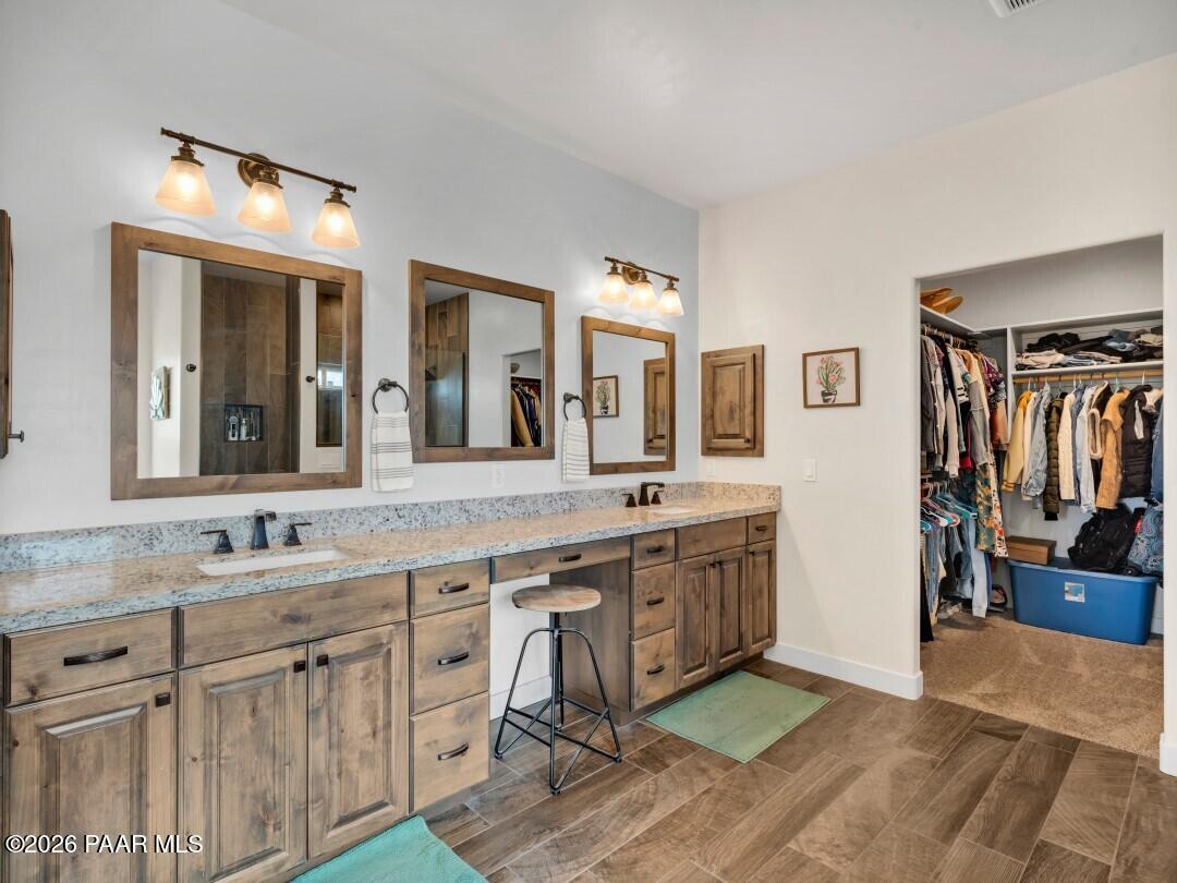15935 E Lone Fox Trail
