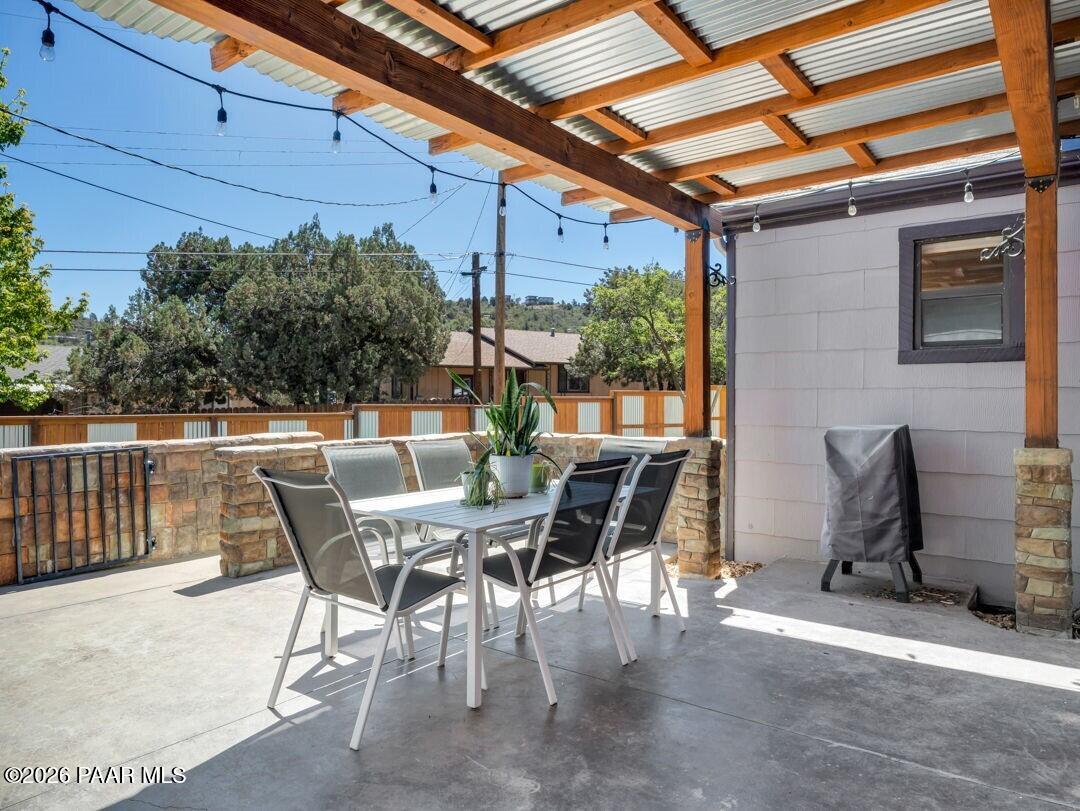 305 Robinson Drive