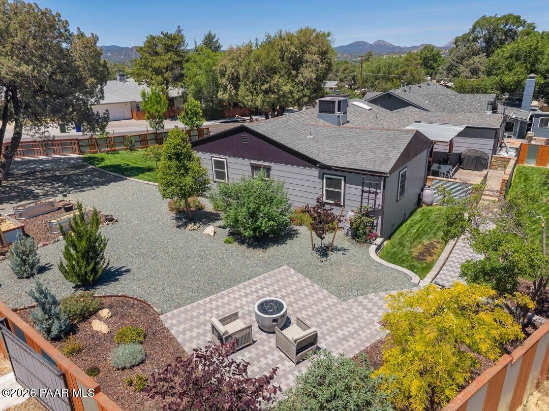 305 Robinson Drive