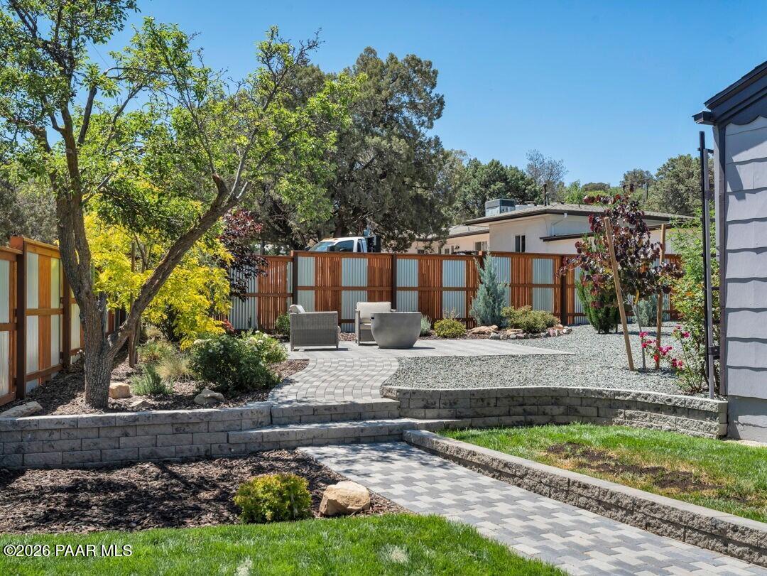 305 Robinson Drive