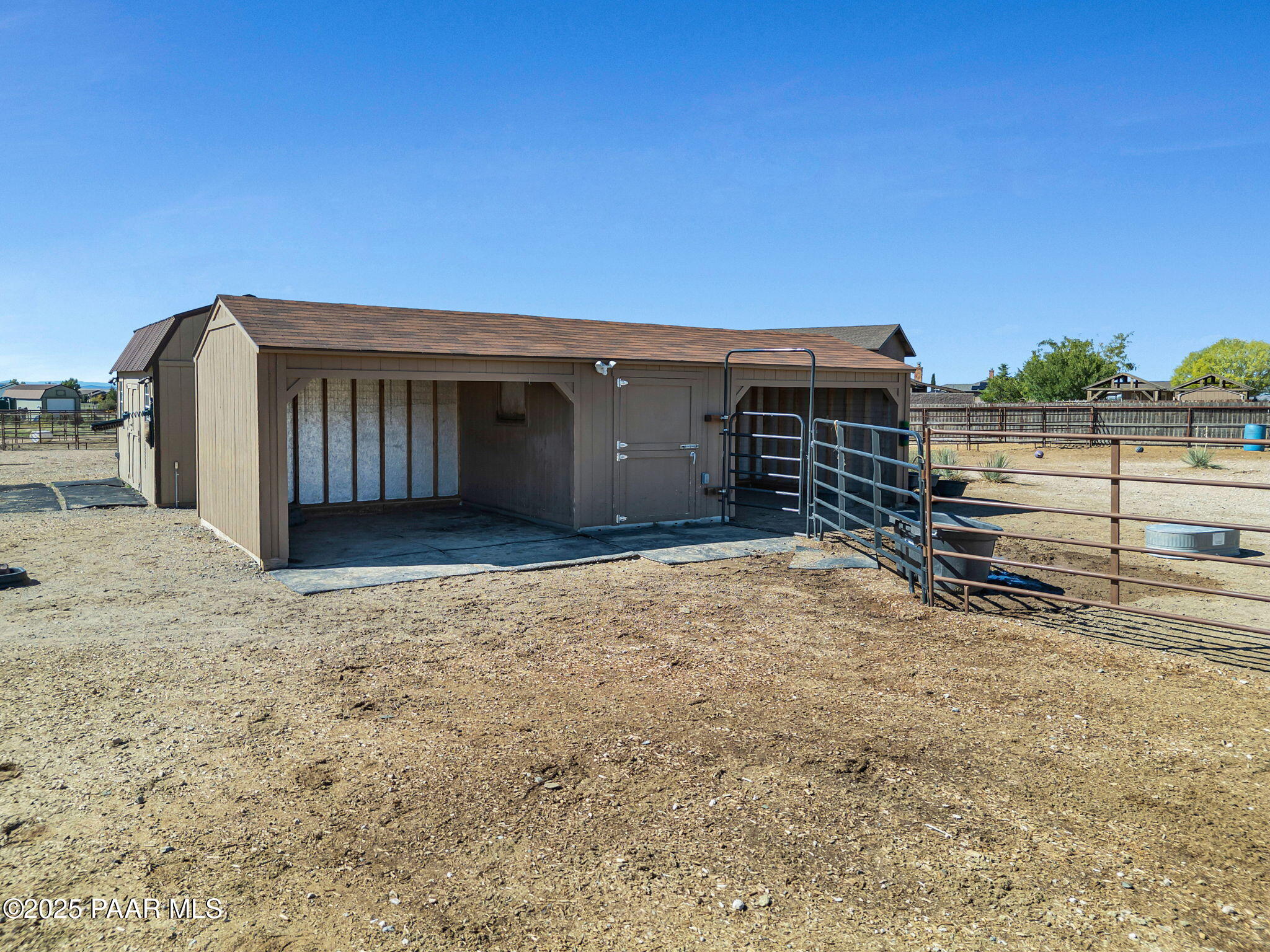 8833 N Grass Valley Lane