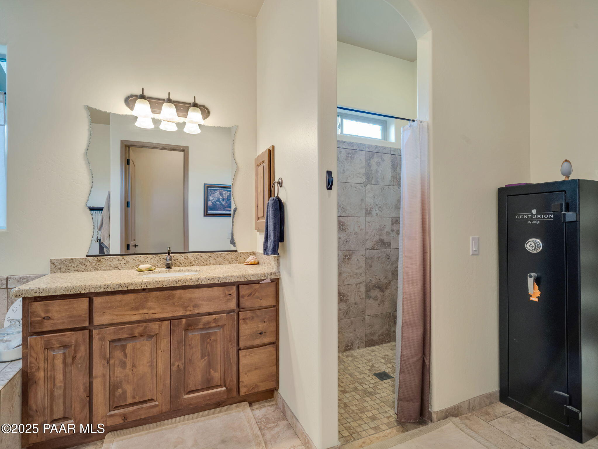 8833 N Grass Valley Lane