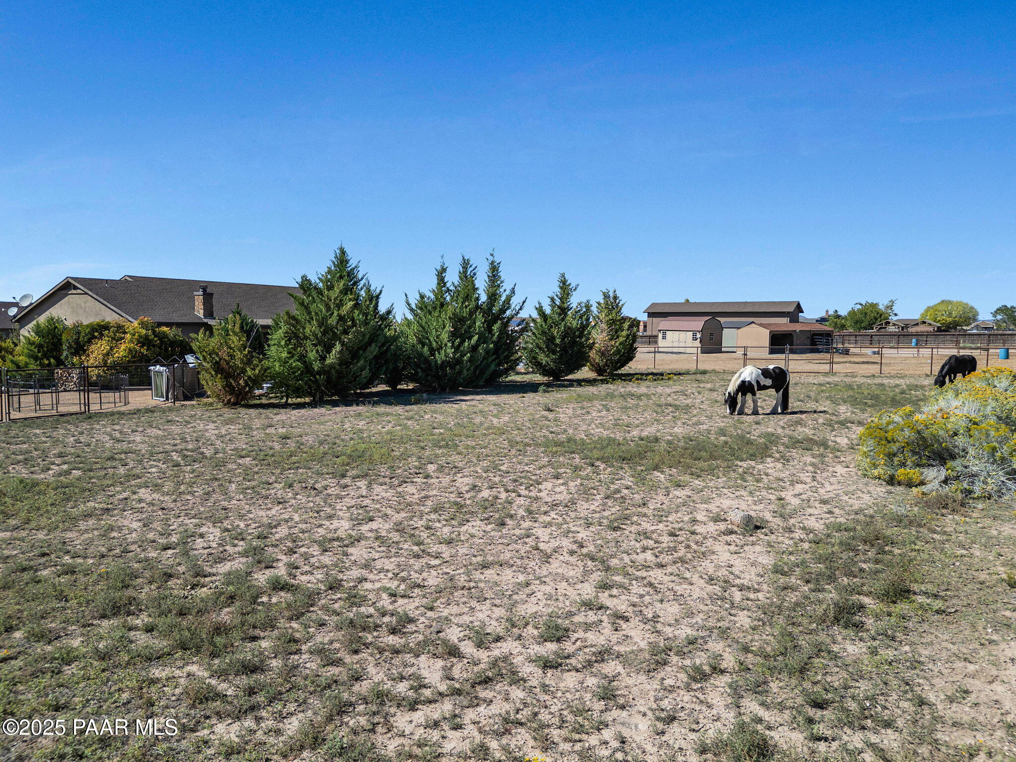 8833 N Grass Valley Lane