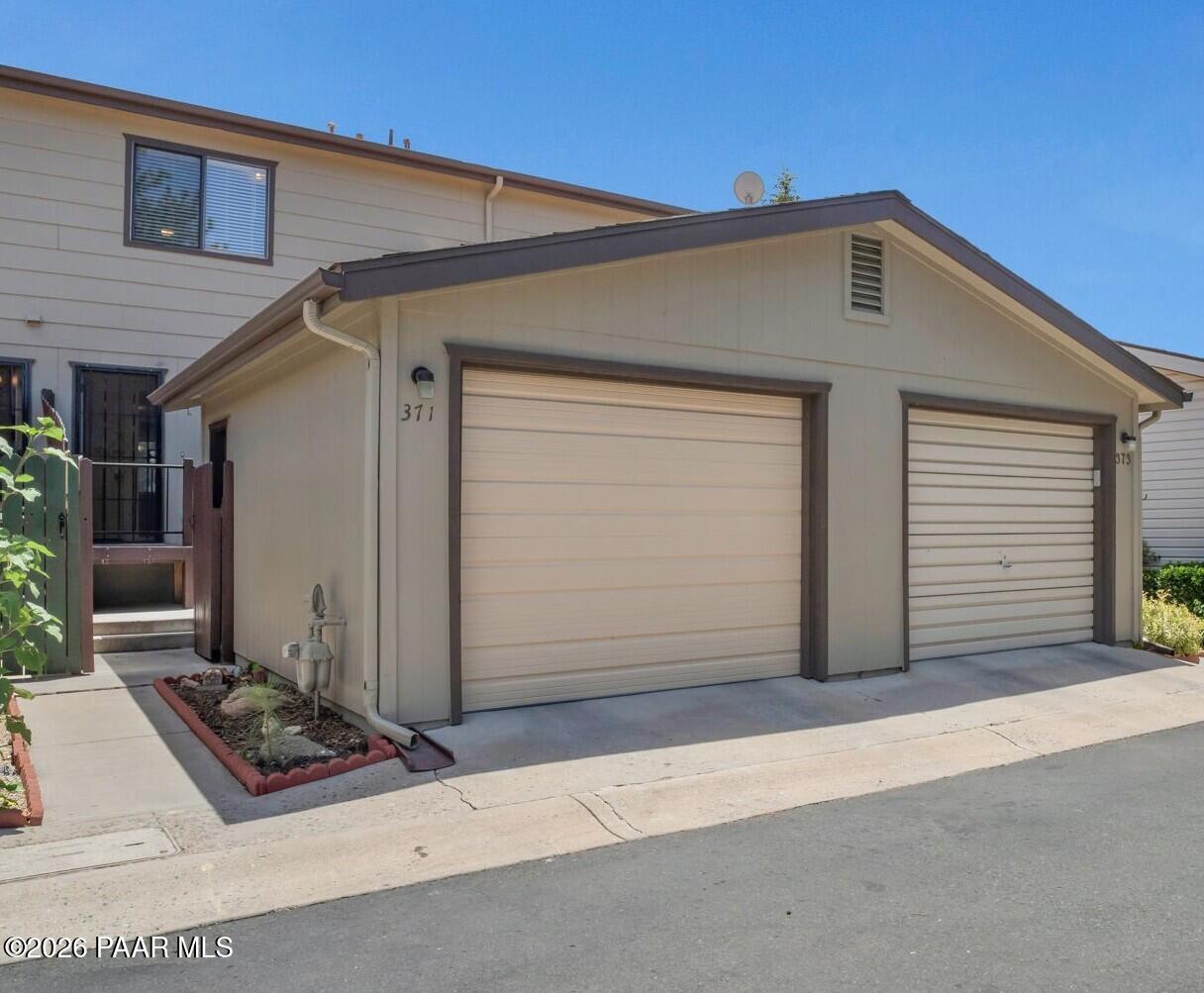 371 Rim Rock Circle