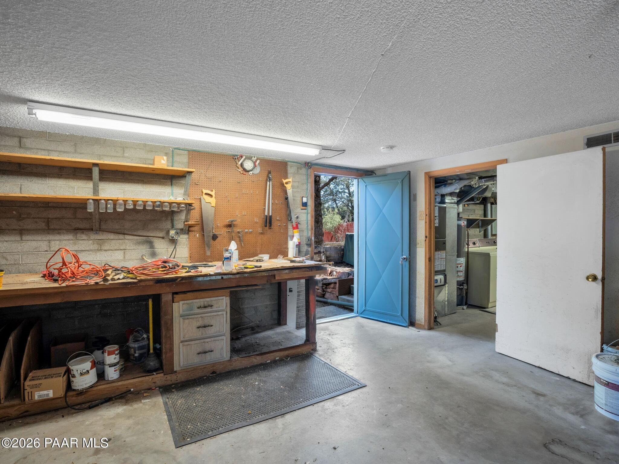 614 Mingus Avenue
