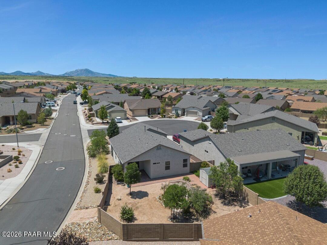5719 N Hudson Court