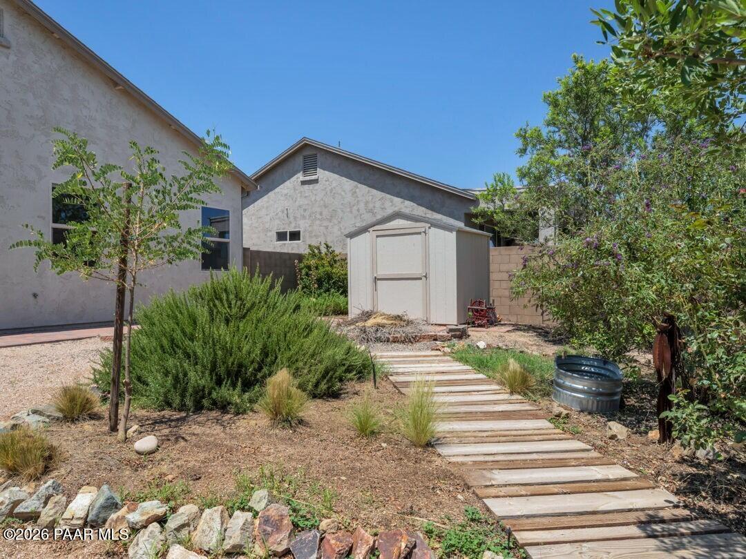 5719 N Hudson Court