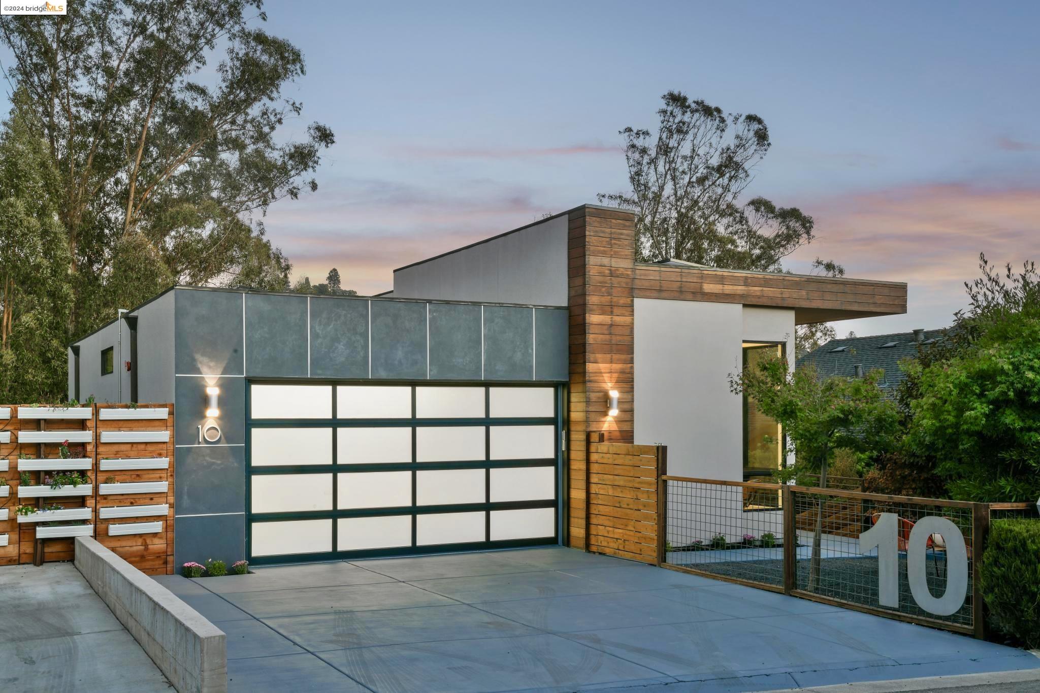 10 Jewell Ct