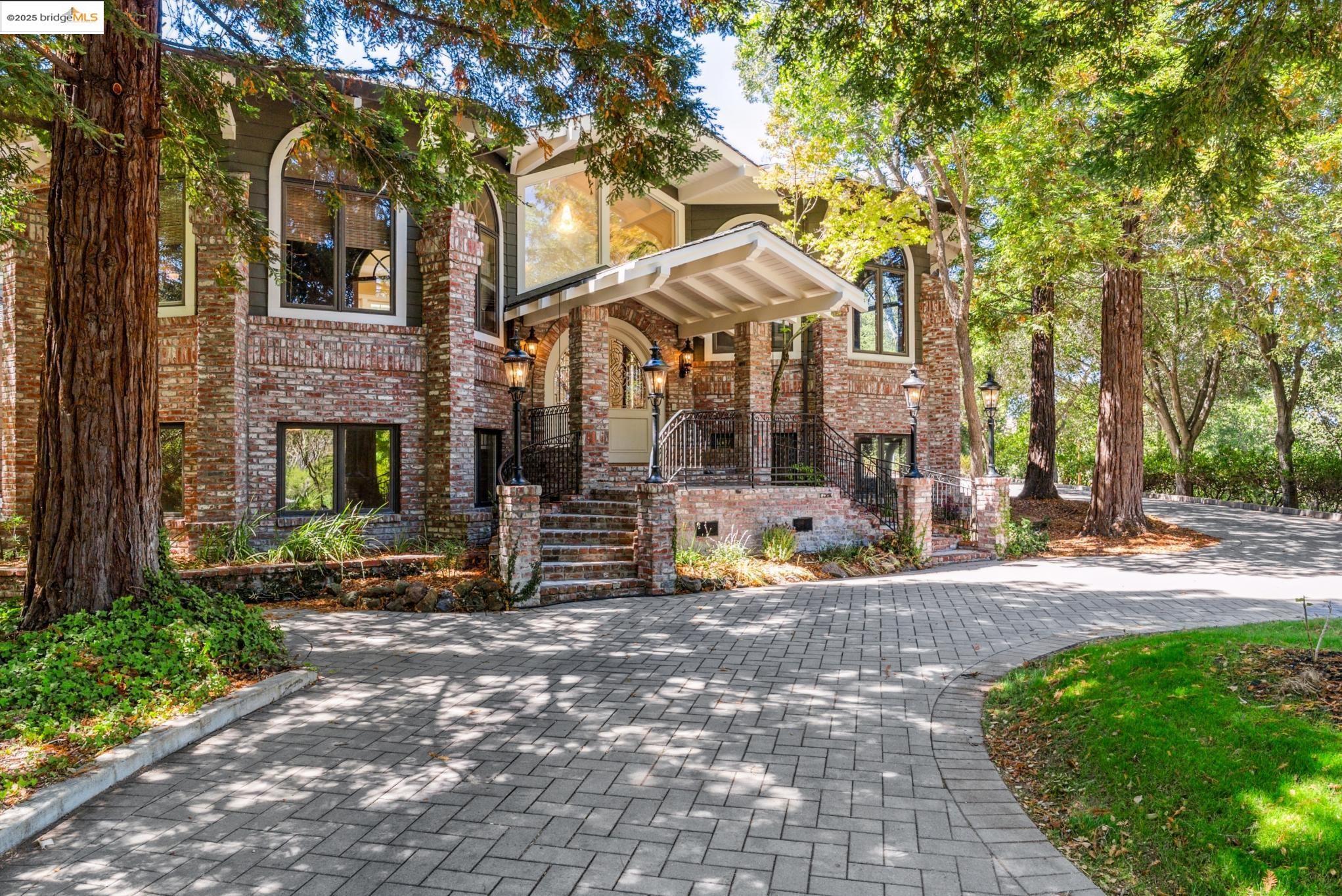 9 Burton Vista Ct