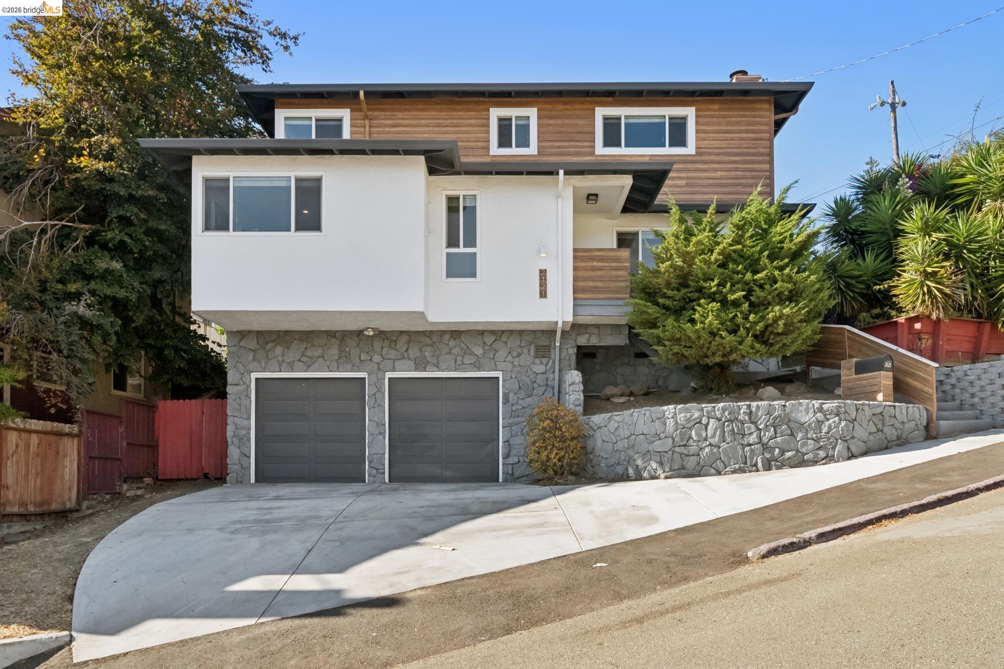 2121 166Th Ave