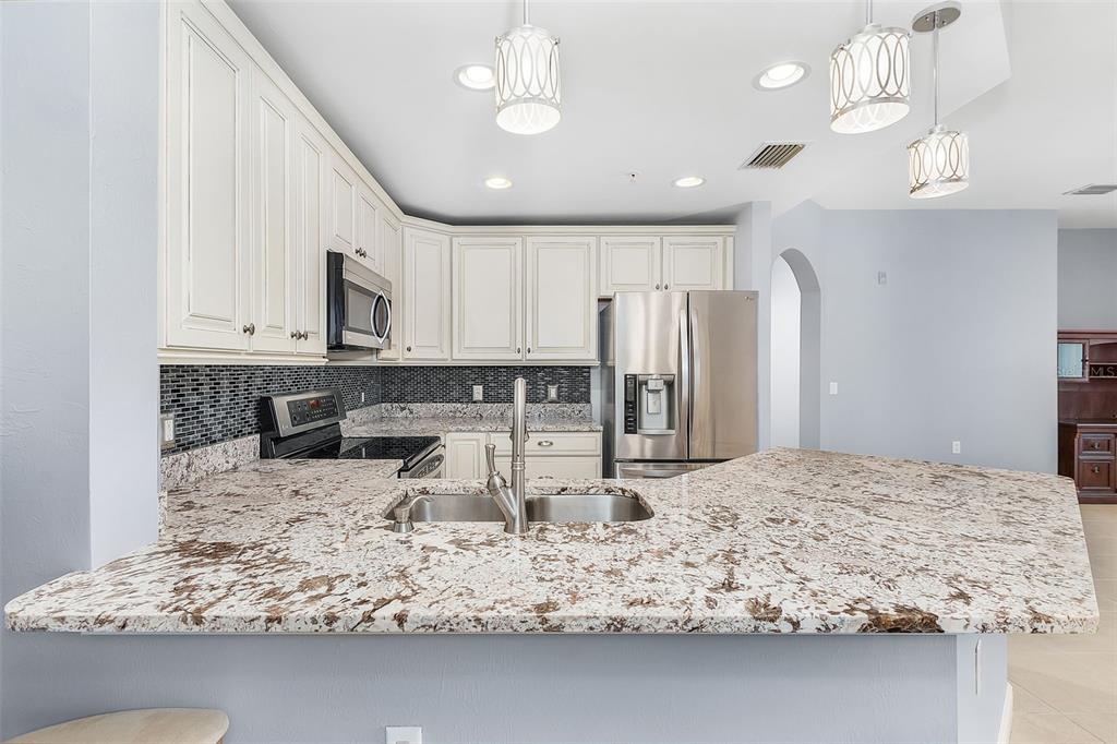 3952 POMODORO CIR #302