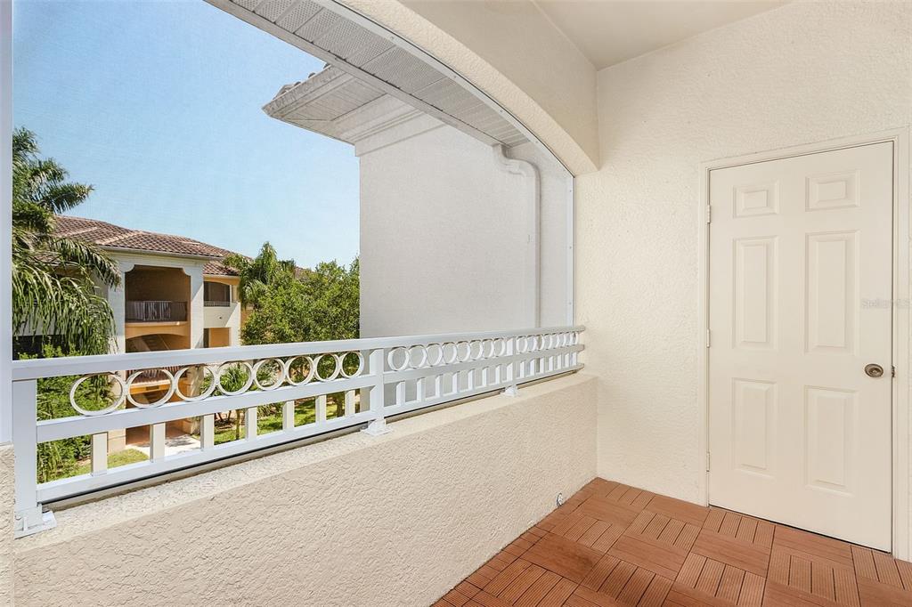 3952 POMODORO CIR #302