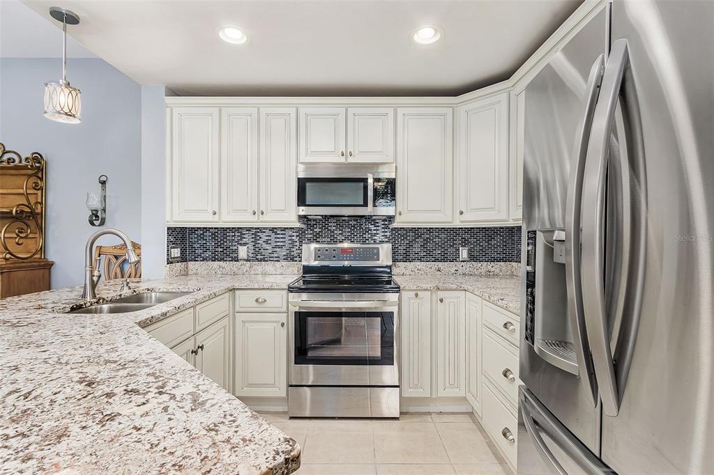 3952 POMODORO CIR #302