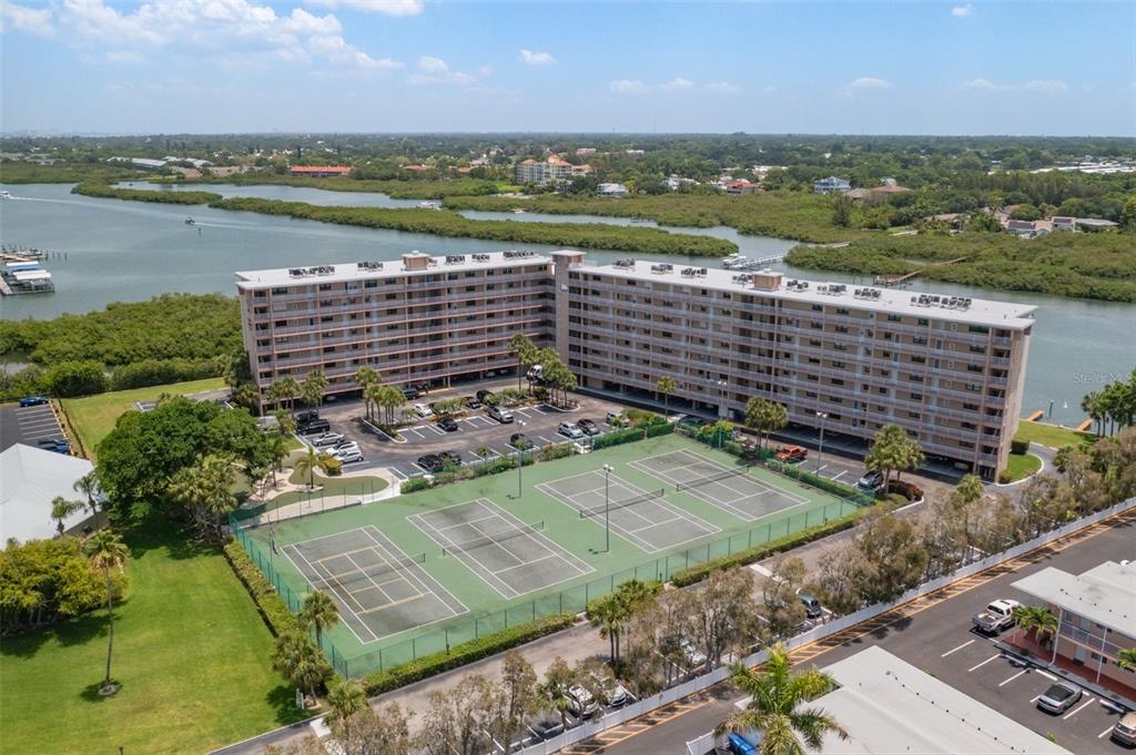19451 GULF BLVD #607