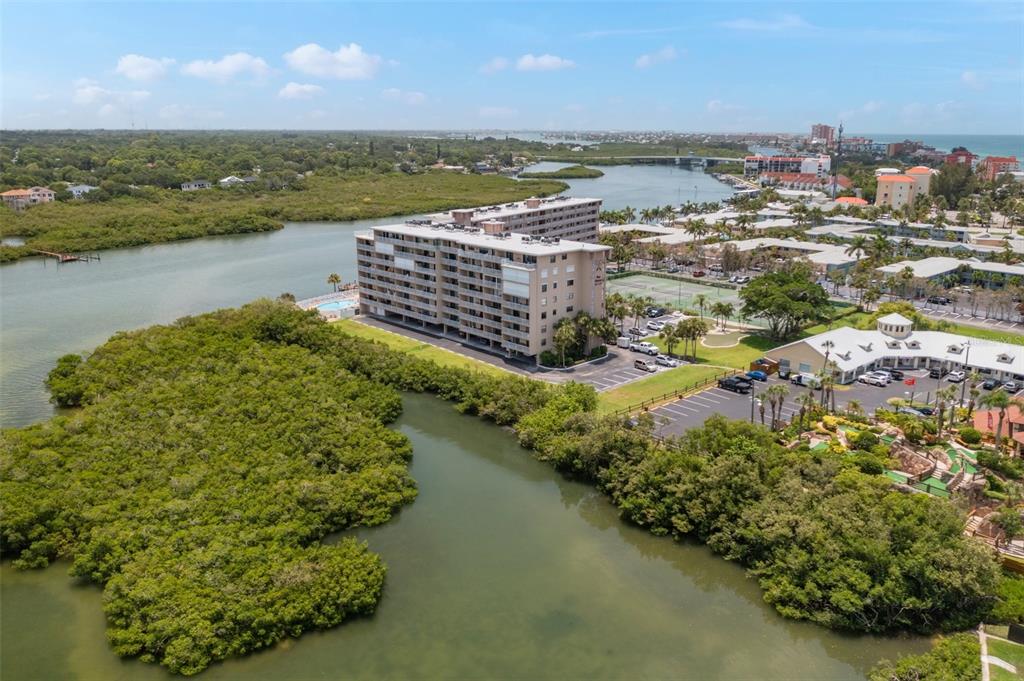 19451 GULF BLVD #607