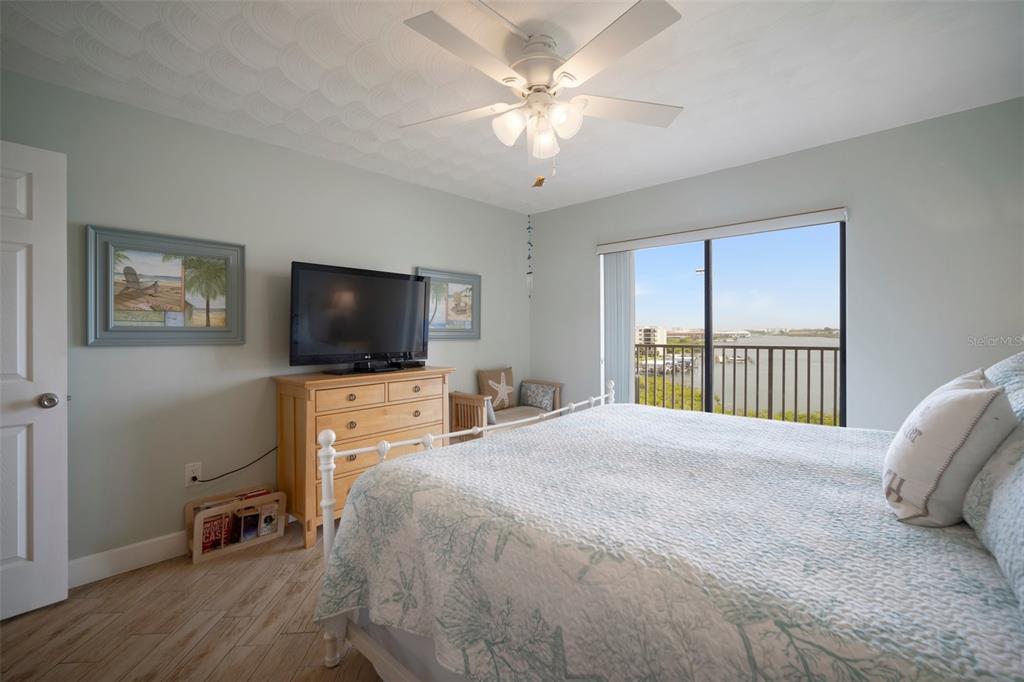 19451 GULF BLVD #607