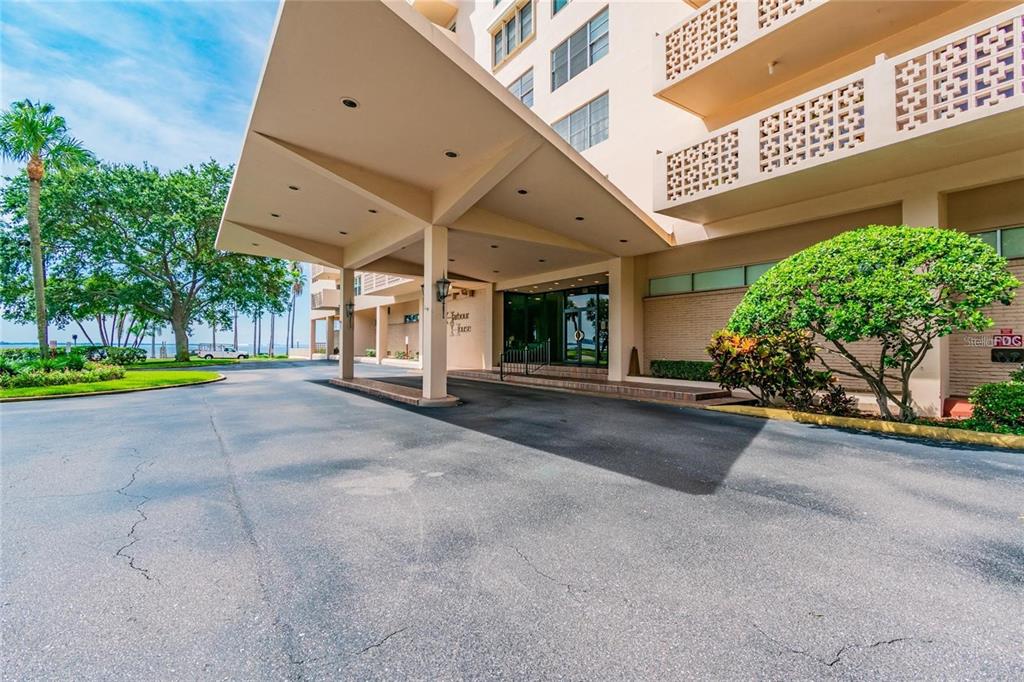 2401 BAYSHORE BLVD #703