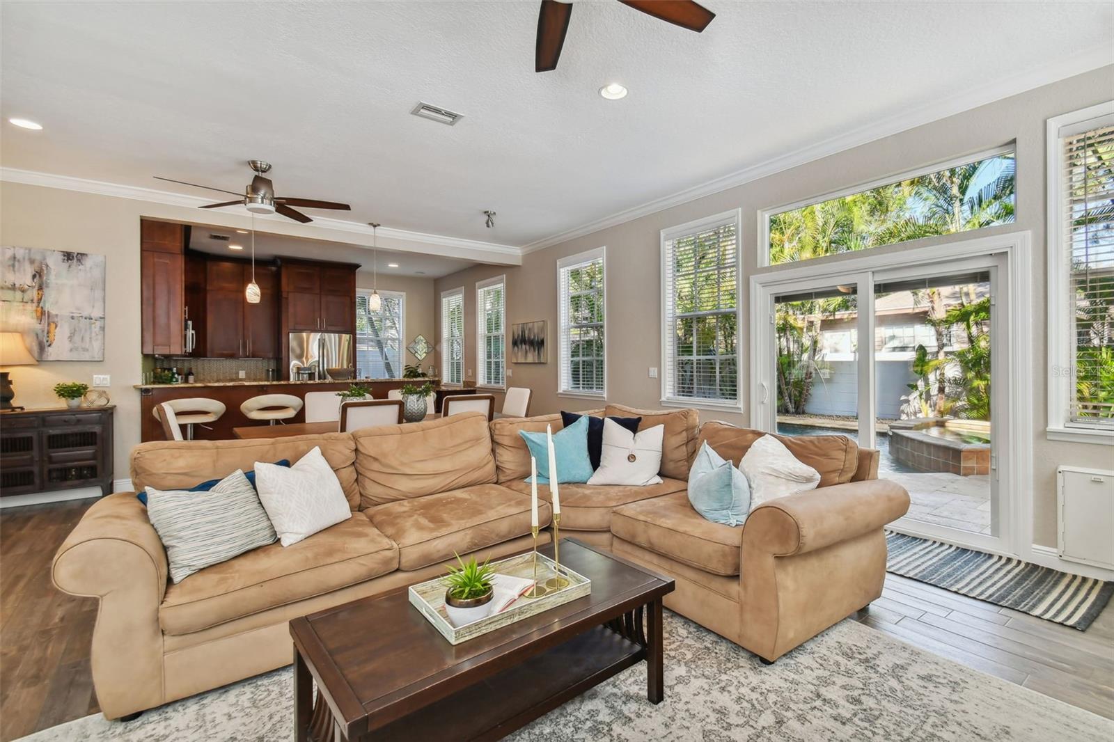 3319 W VILLA ROSA ST
